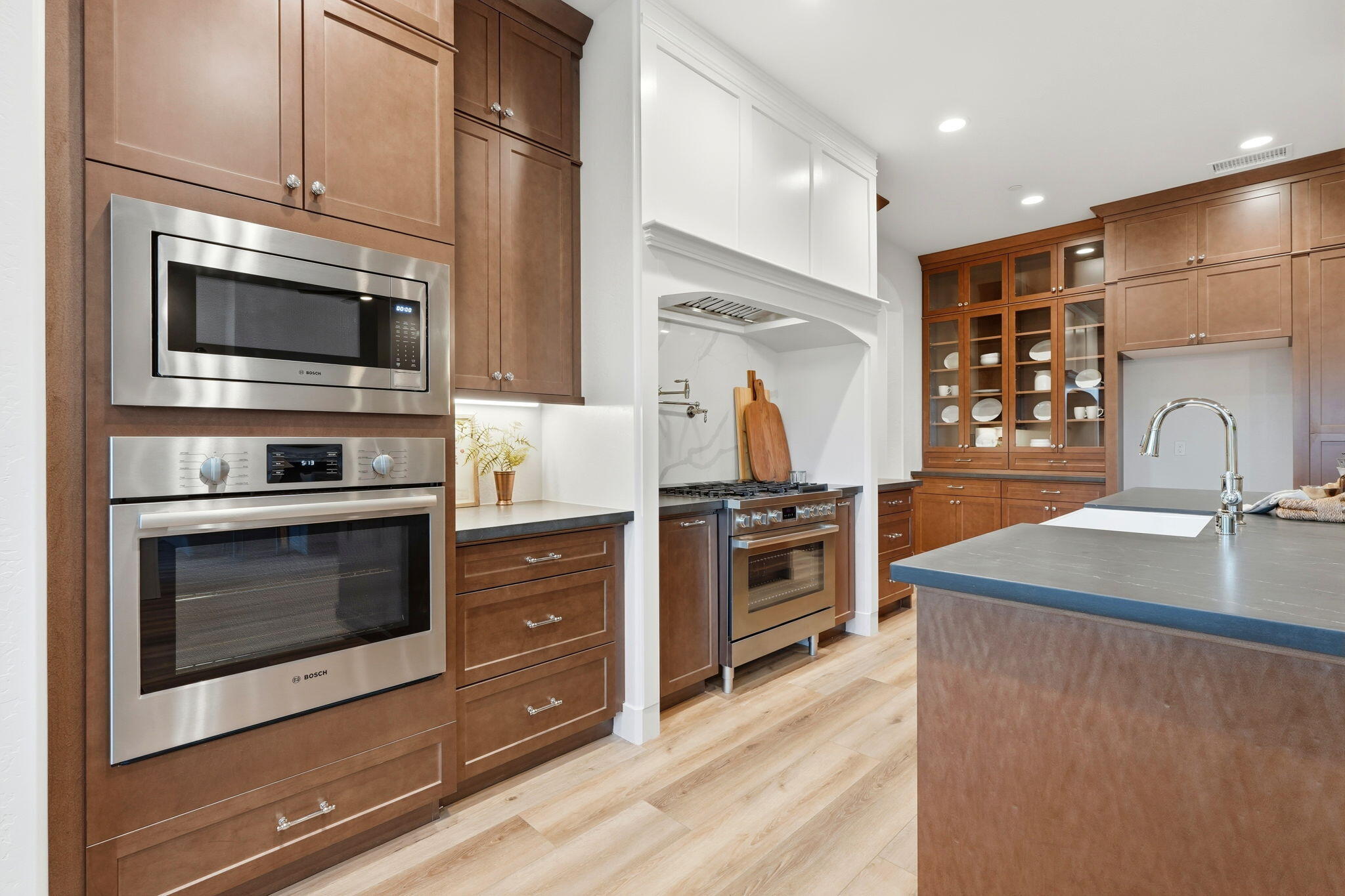 3602 W Oriole Ave, Visalia, CA 93291