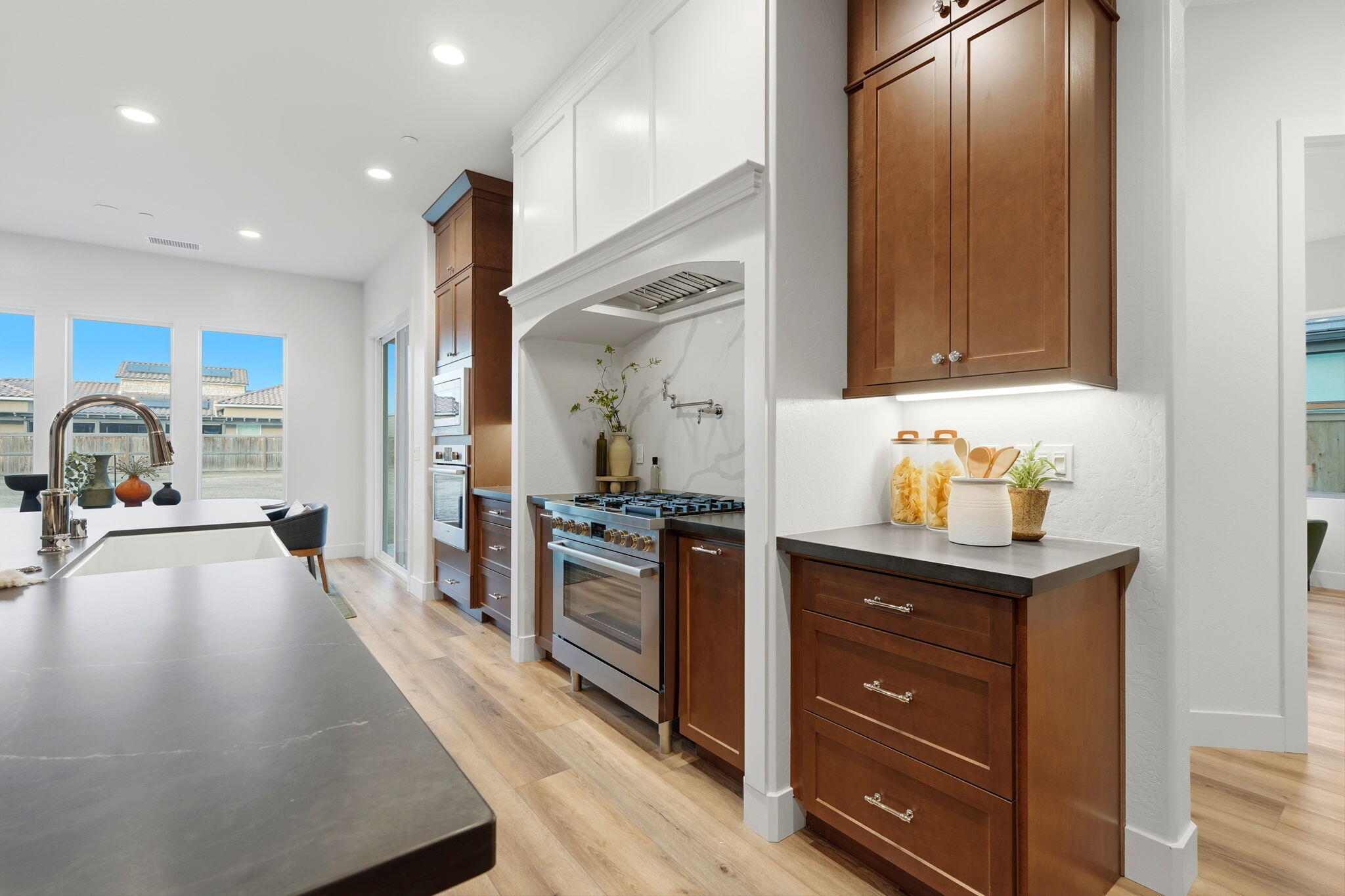 3602 W Oriole Ave, Visalia, CA 93291