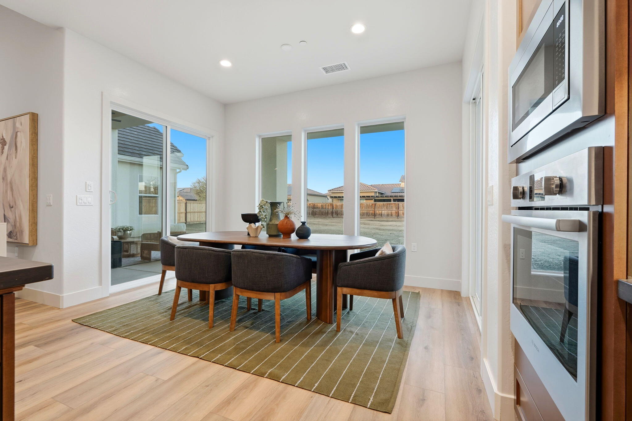 3602 W Oriole Ave, Visalia, CA 93291