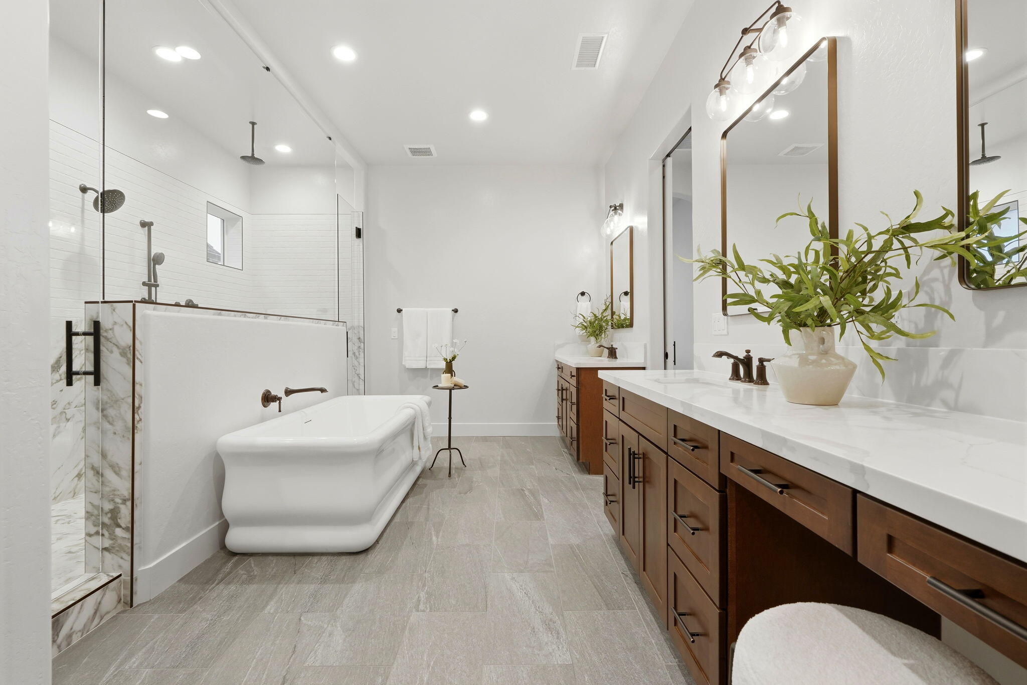 3602 W Oriole Ave, Visalia, CA 93291