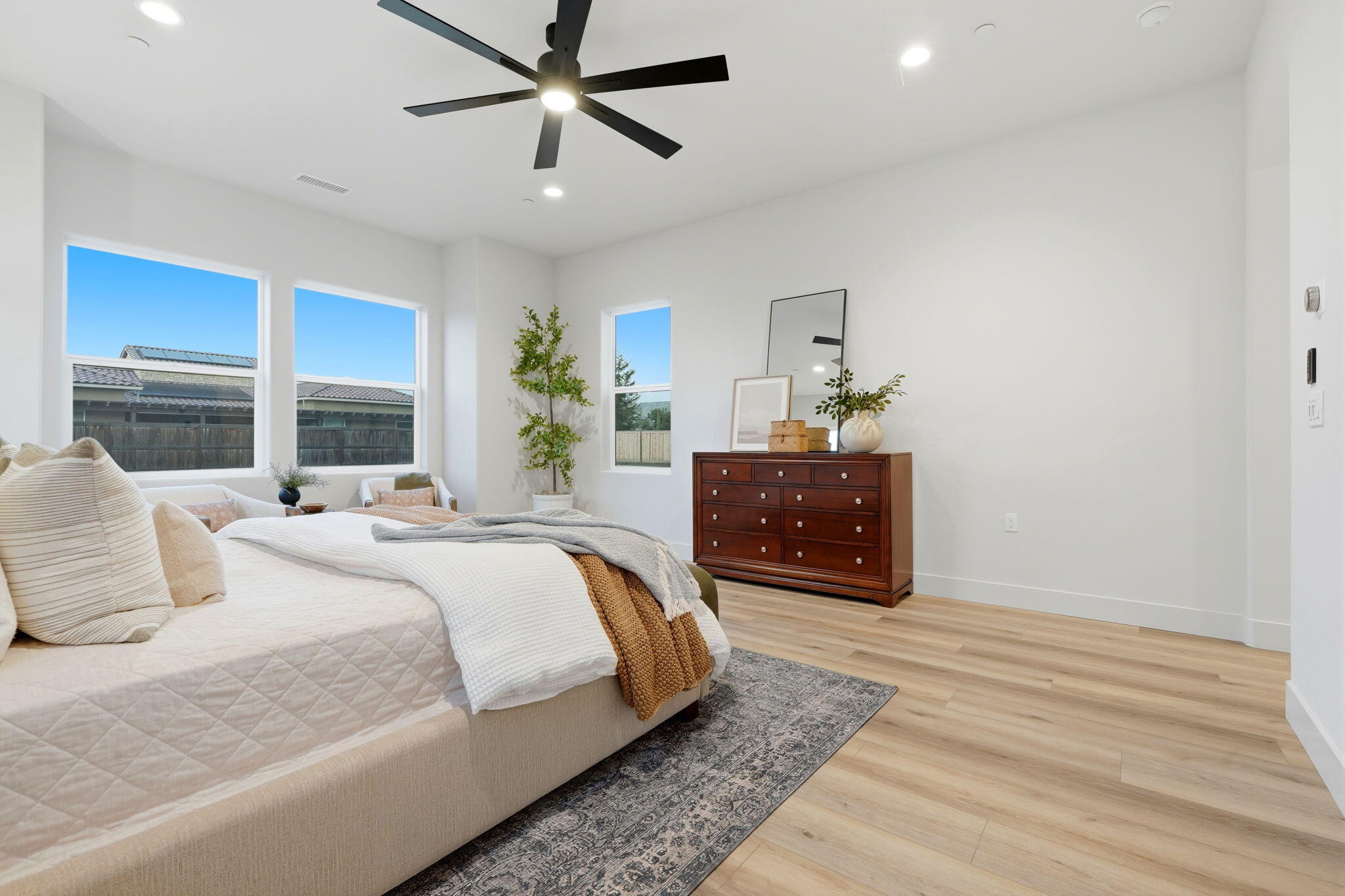 3602 W Oriole Ave, Visalia, CA 93291