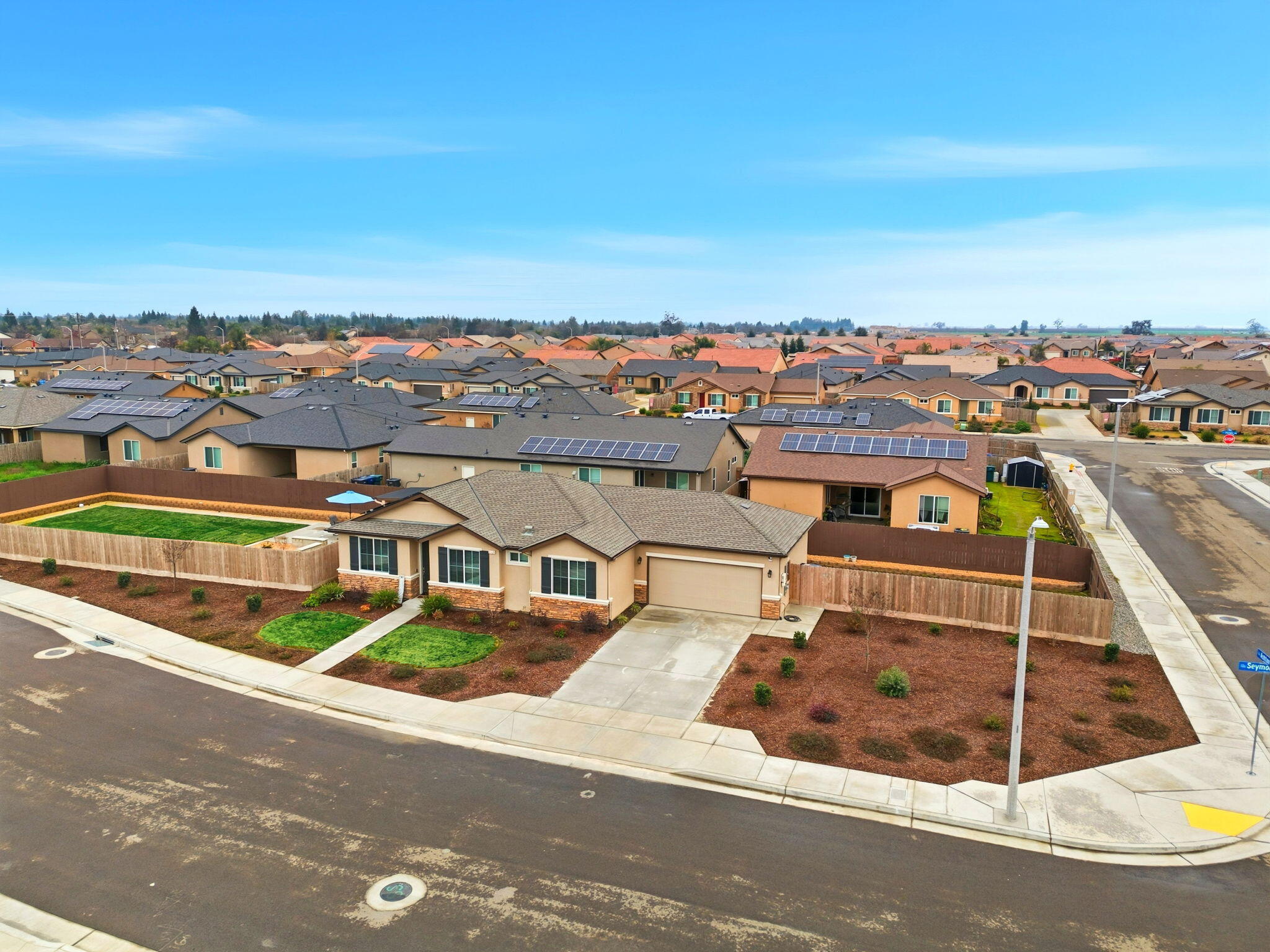 3125 Seymour St, Tulare, CA 93274