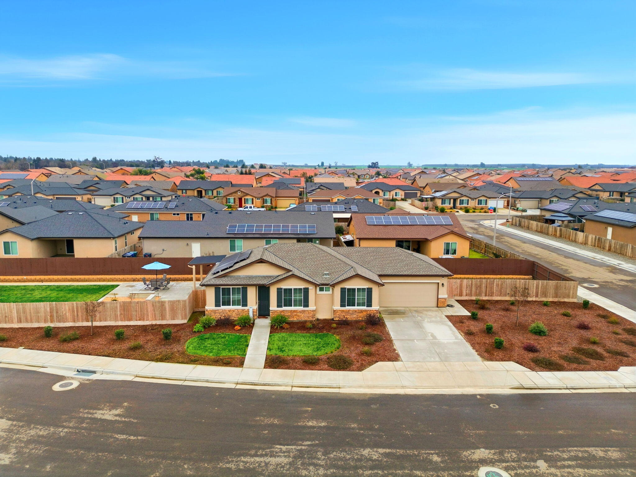 3125 Seymour St, Tulare, CA 93274