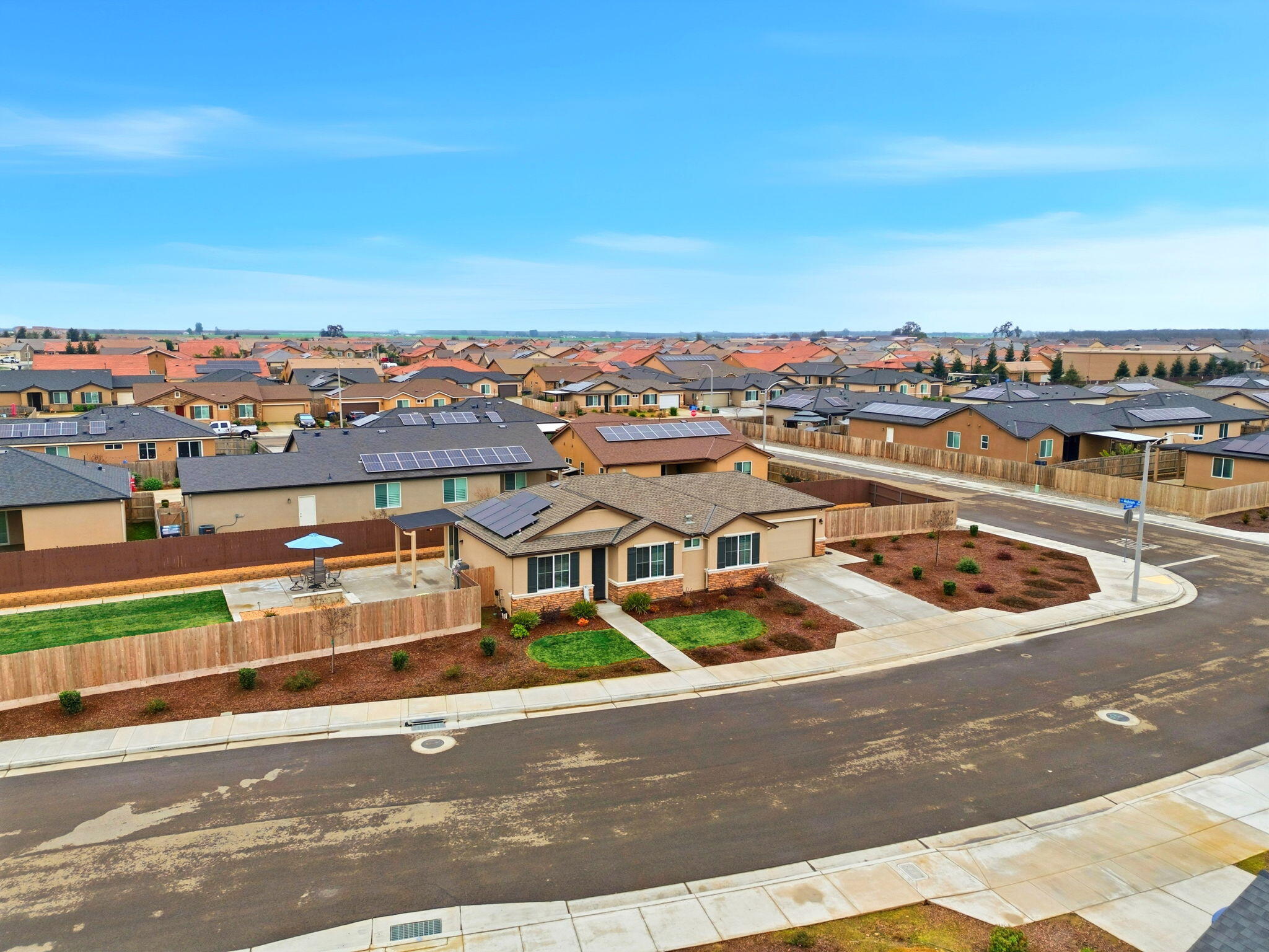 3125 Seymour St, Tulare, CA 93274