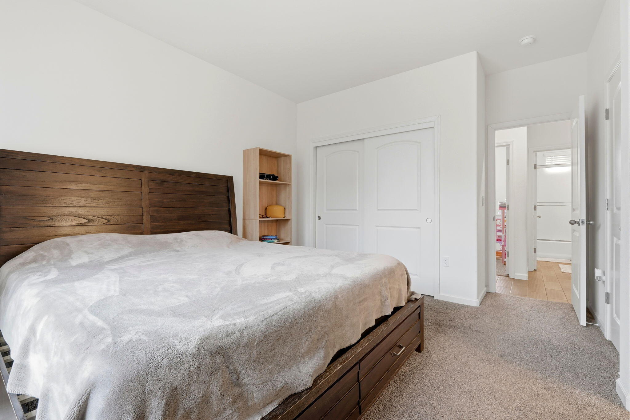 3125 Seymour St, Tulare, CA 93274