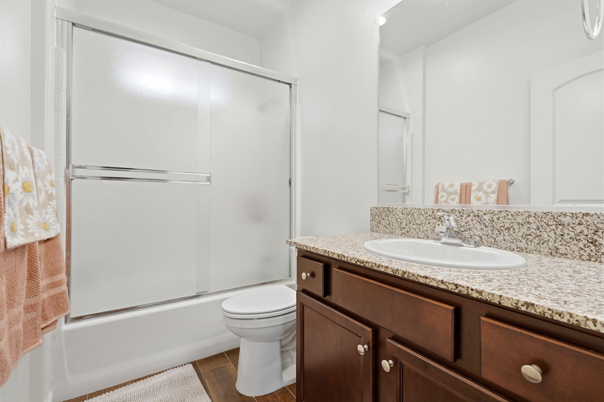 3125 Seymour St, Tulare, CA 93274