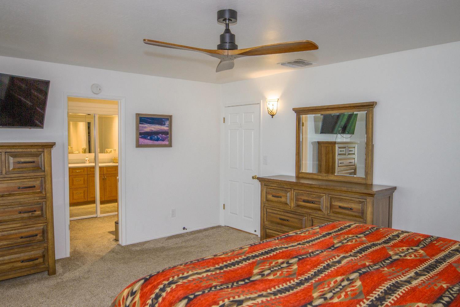 31602 Tumbleweed Ln, Yokuts Valley, CA 93675