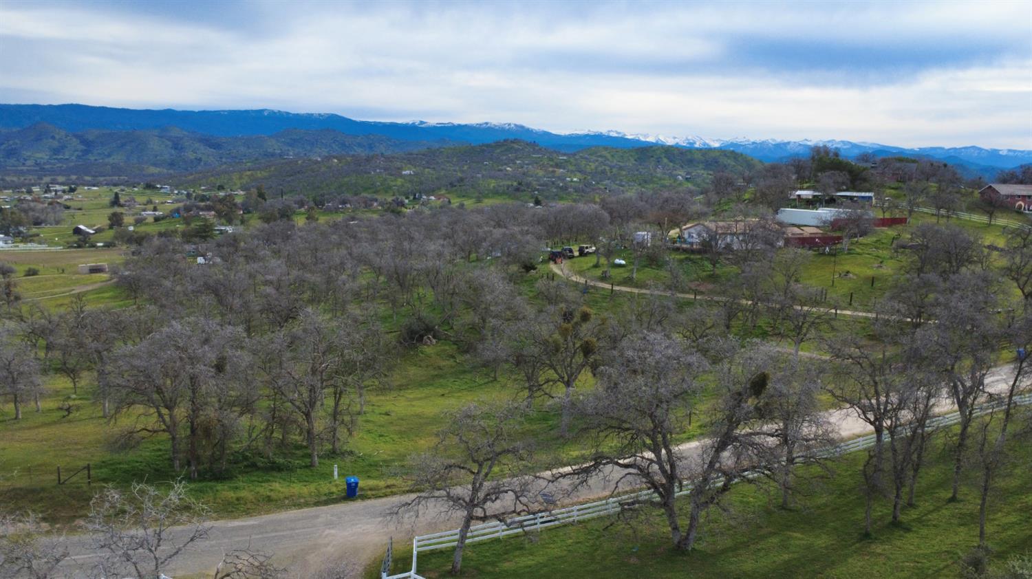 31602 Tumbleweed Ln, Yokuts Valley, CA 93675
