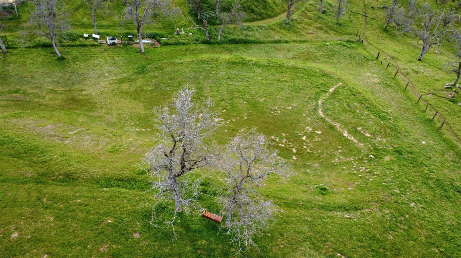 31602 Tumbleweed Ln, Yokuts Valley, CA 93675