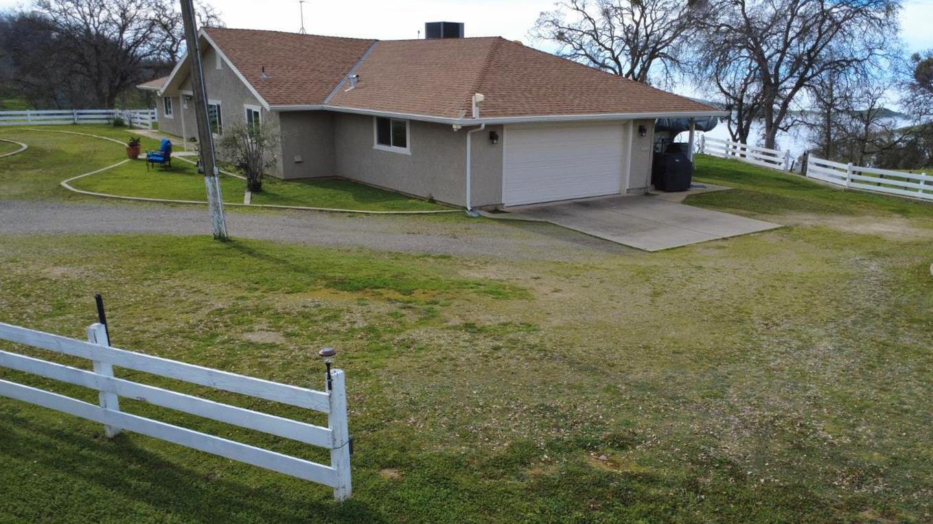 31602 Tumbleweed Ln, Yokuts Valley, CA 93675