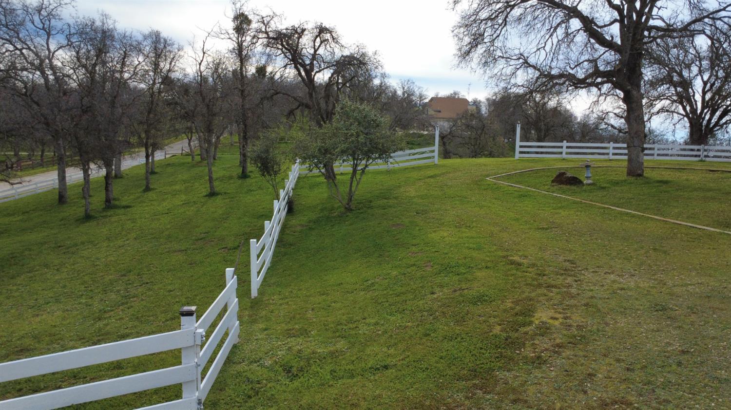 31602 Tumbleweed Ln, Yokuts Valley, CA 93675