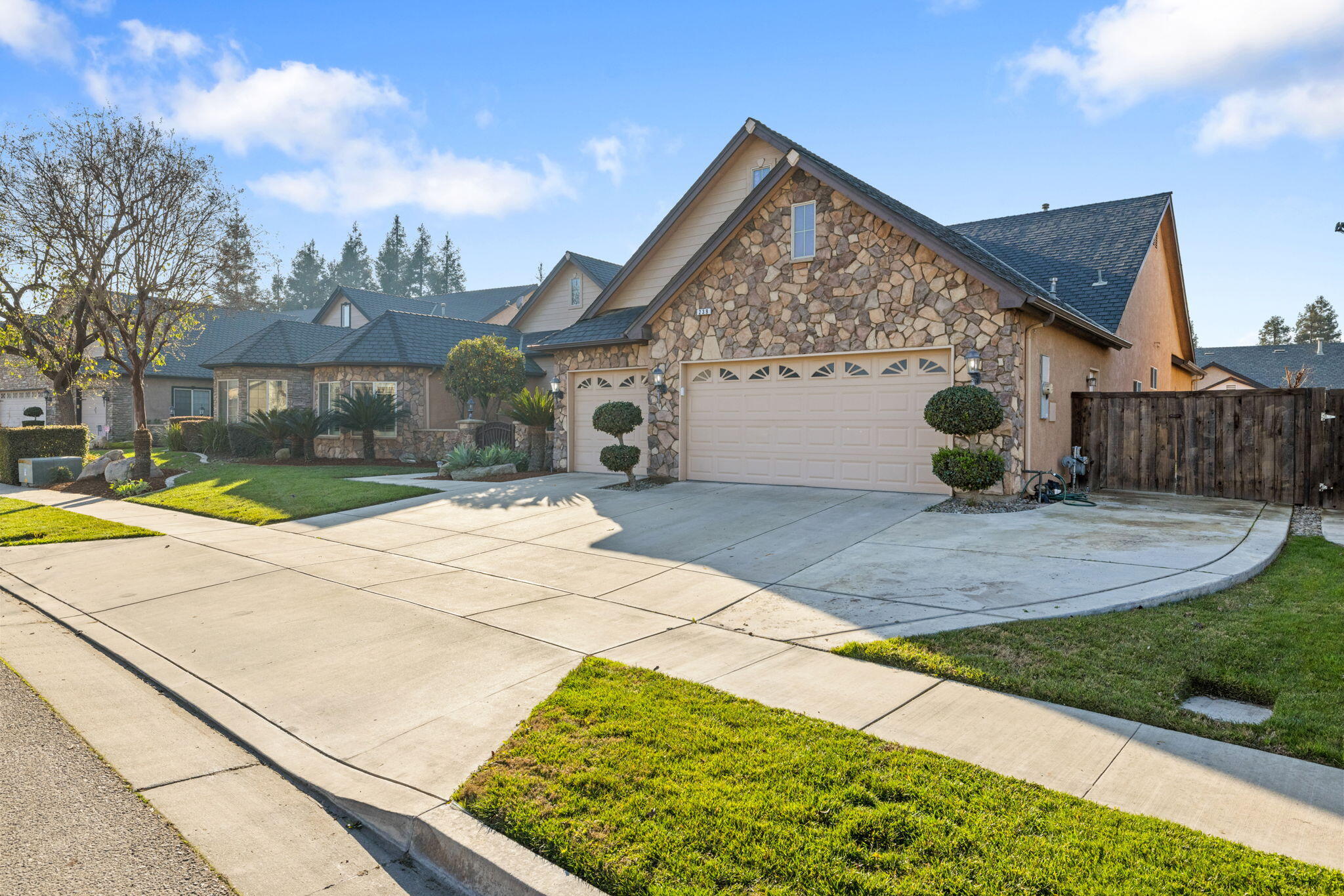 239 N Preston St, Visalia, CA 93291