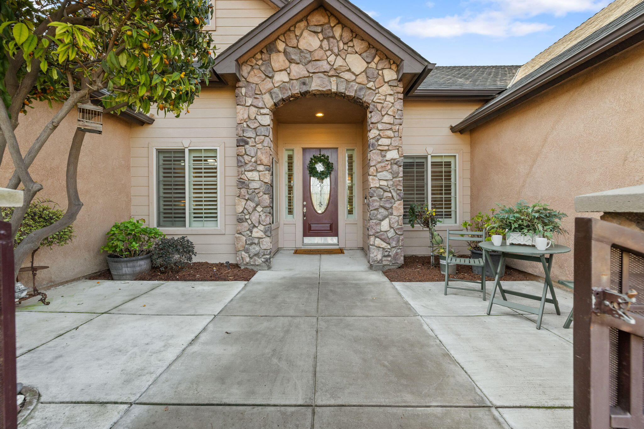 239 N Preston St, Visalia, CA 93291