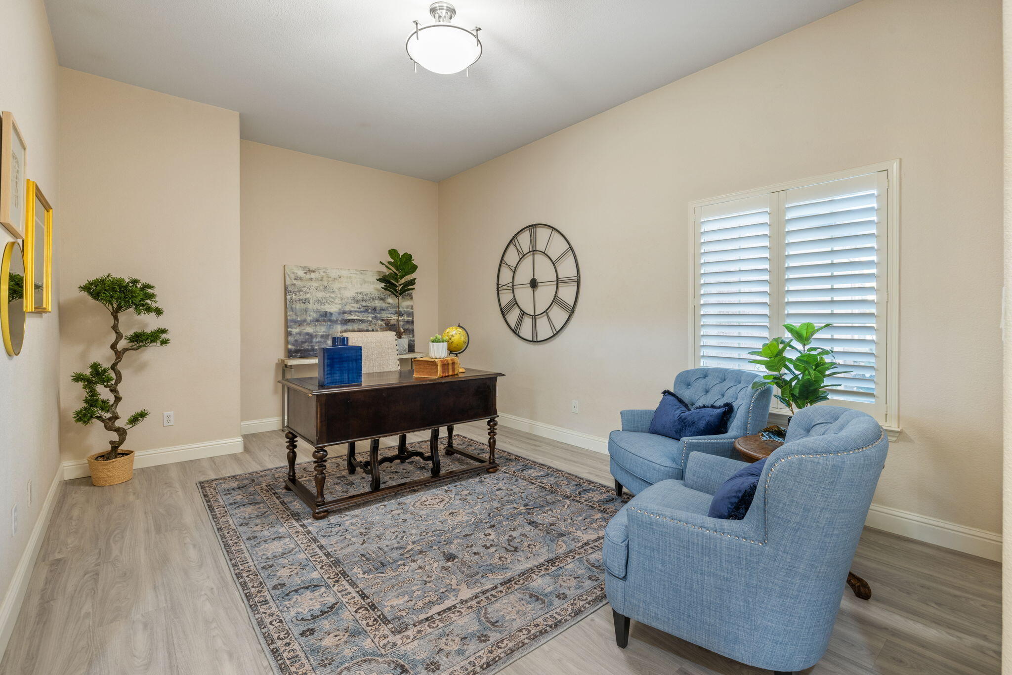 239 N Preston St, Visalia, CA 93291