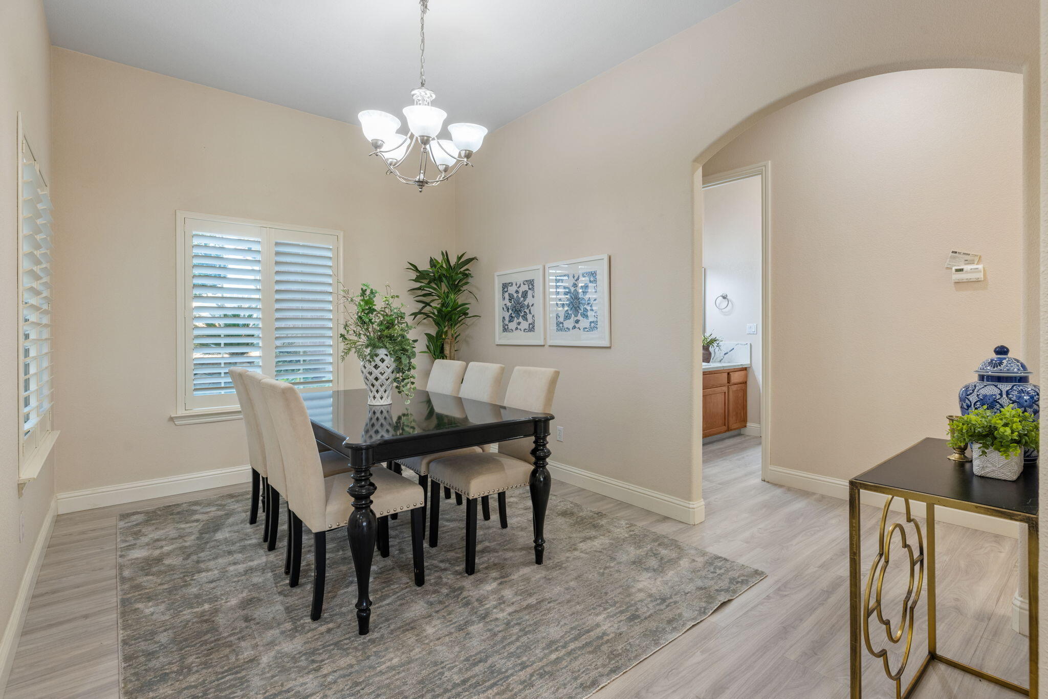 239 N Preston St, Visalia, CA 93291