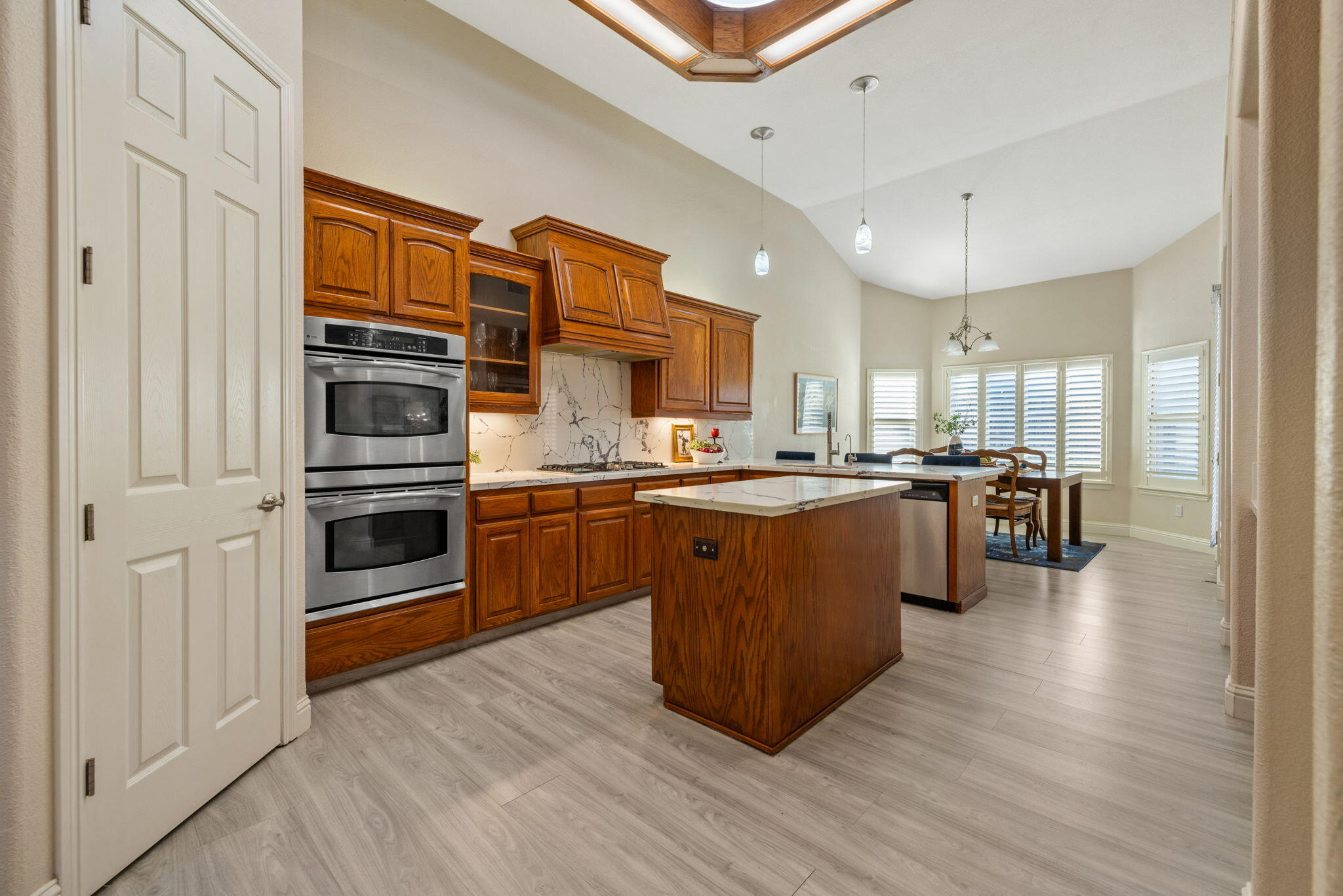 239 N Preston St, Visalia, CA 93291