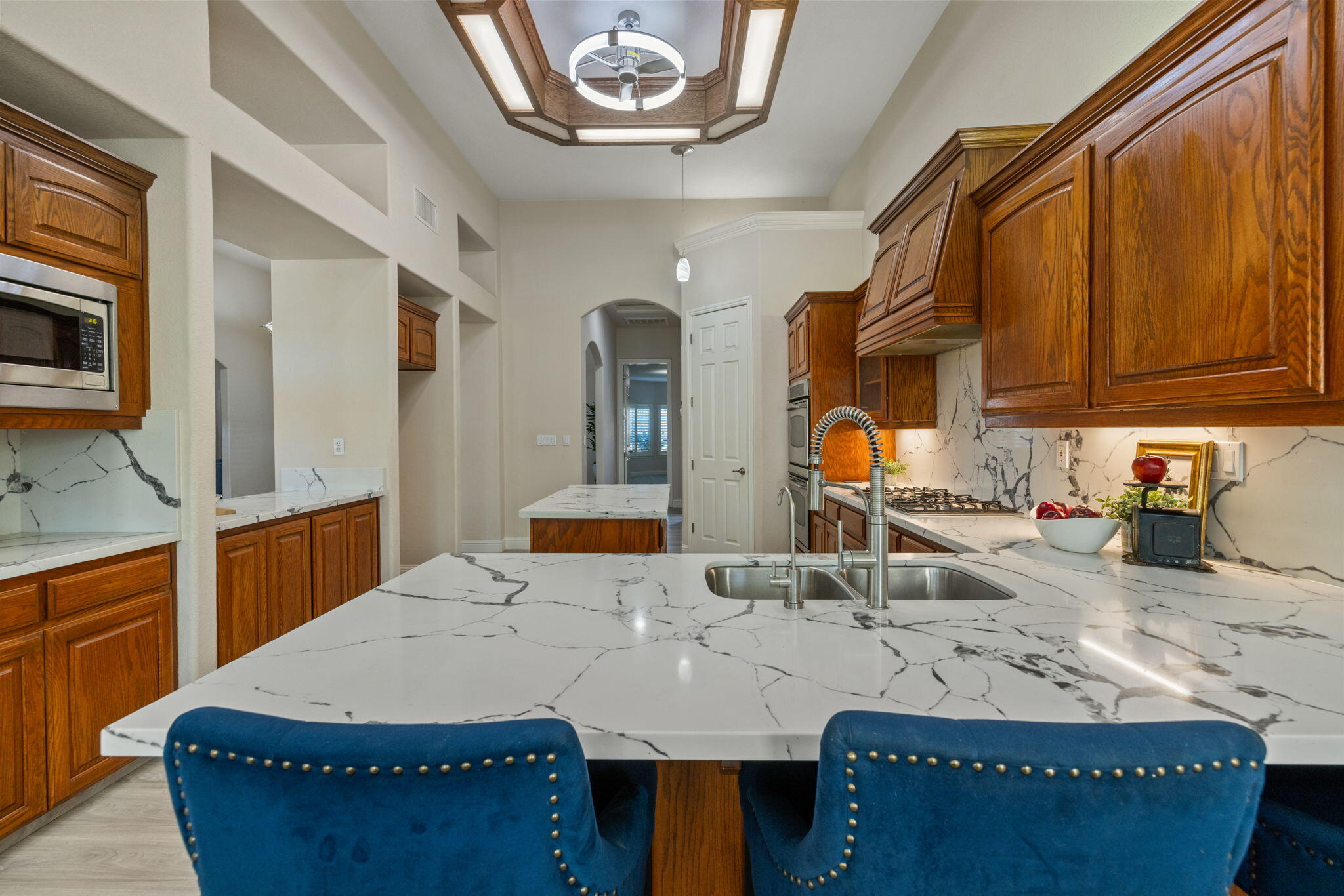 239 N Preston St, Visalia, CA 93291