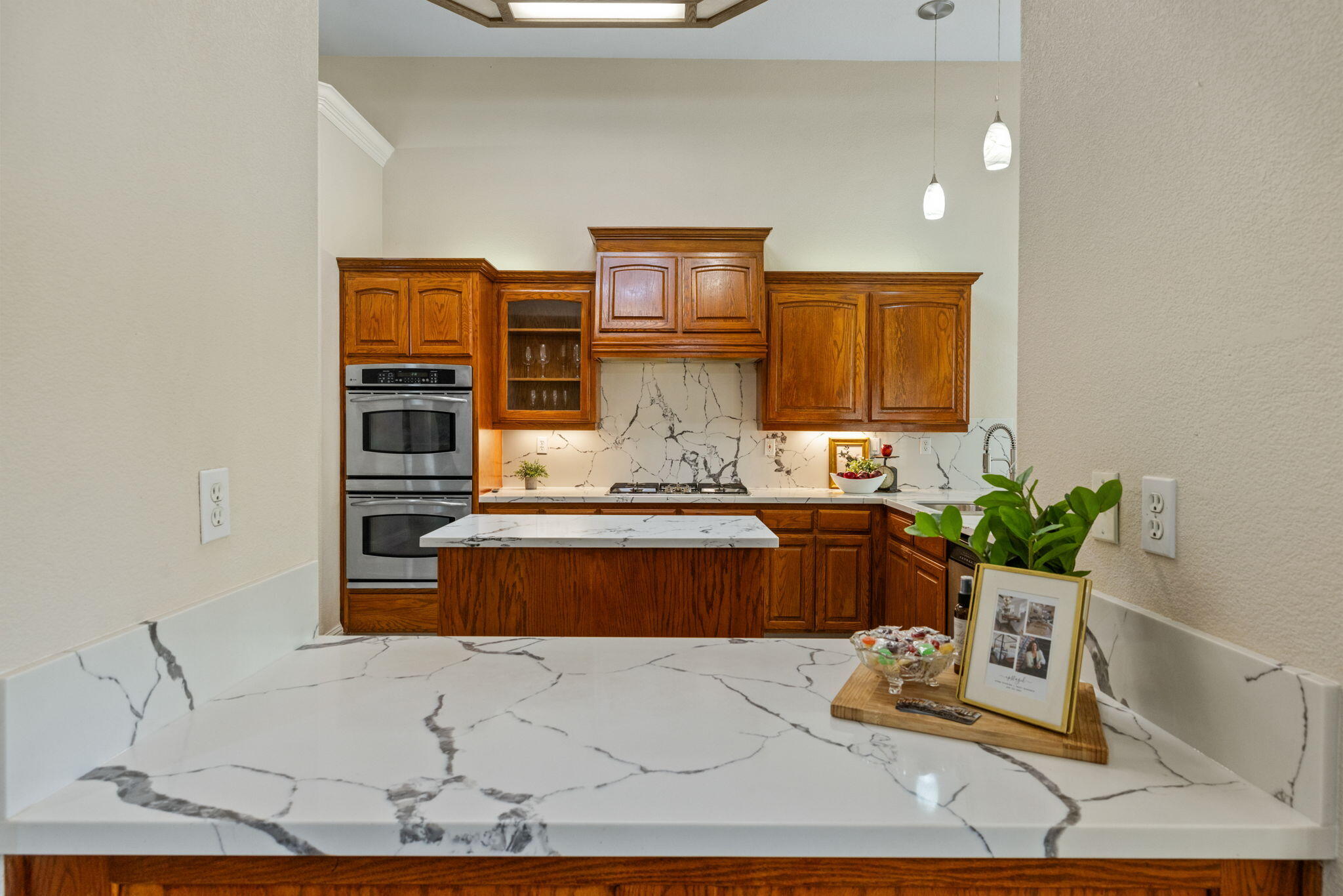 239 N Preston St, Visalia, CA 93291