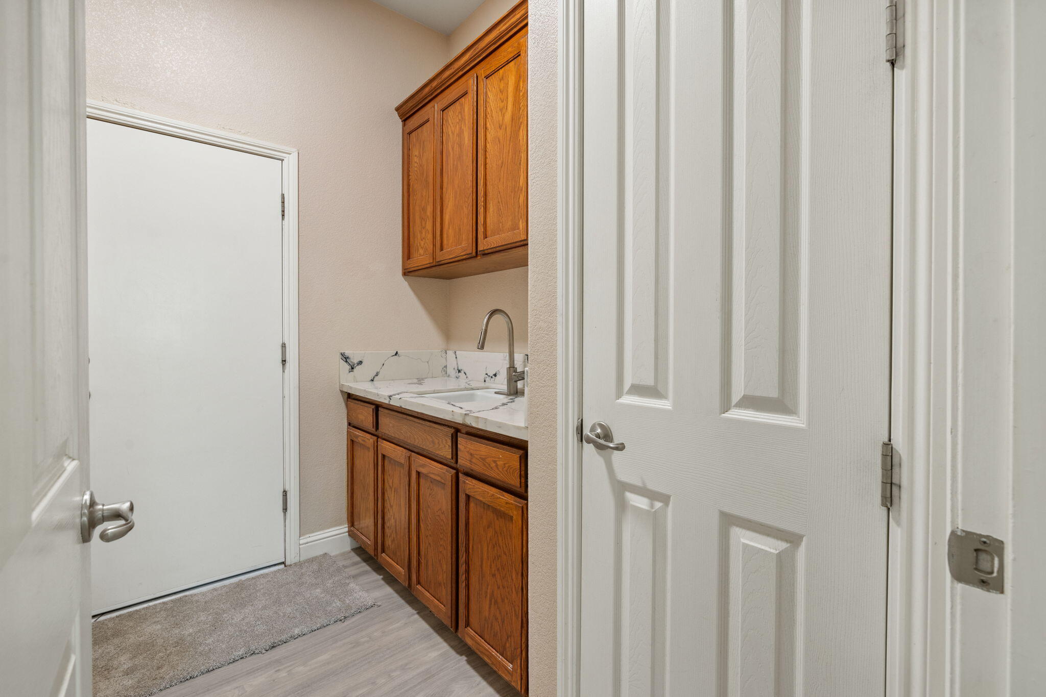 239 N Preston St, Visalia, CA 93291