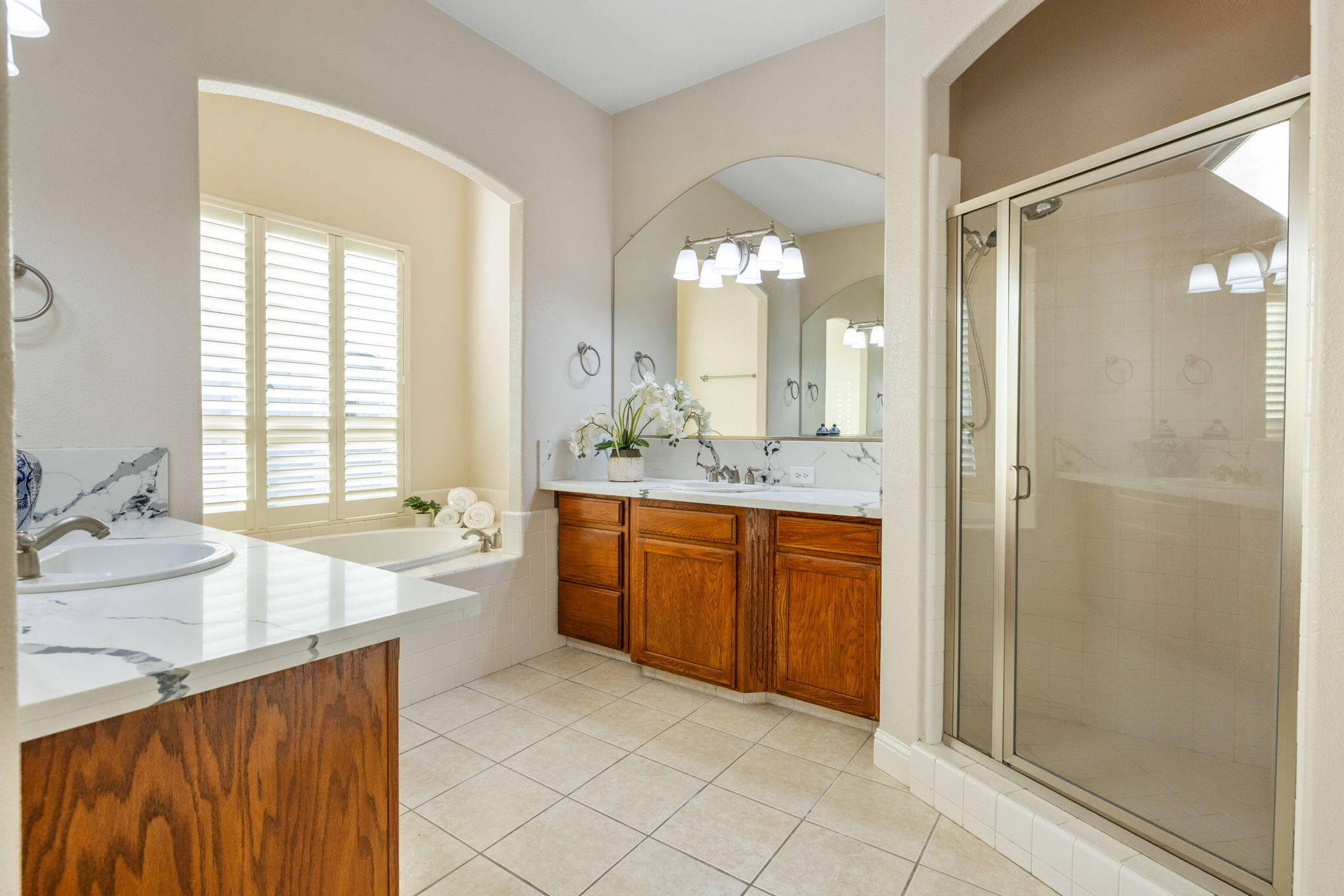 239 N Preston St, Visalia, CA 93291