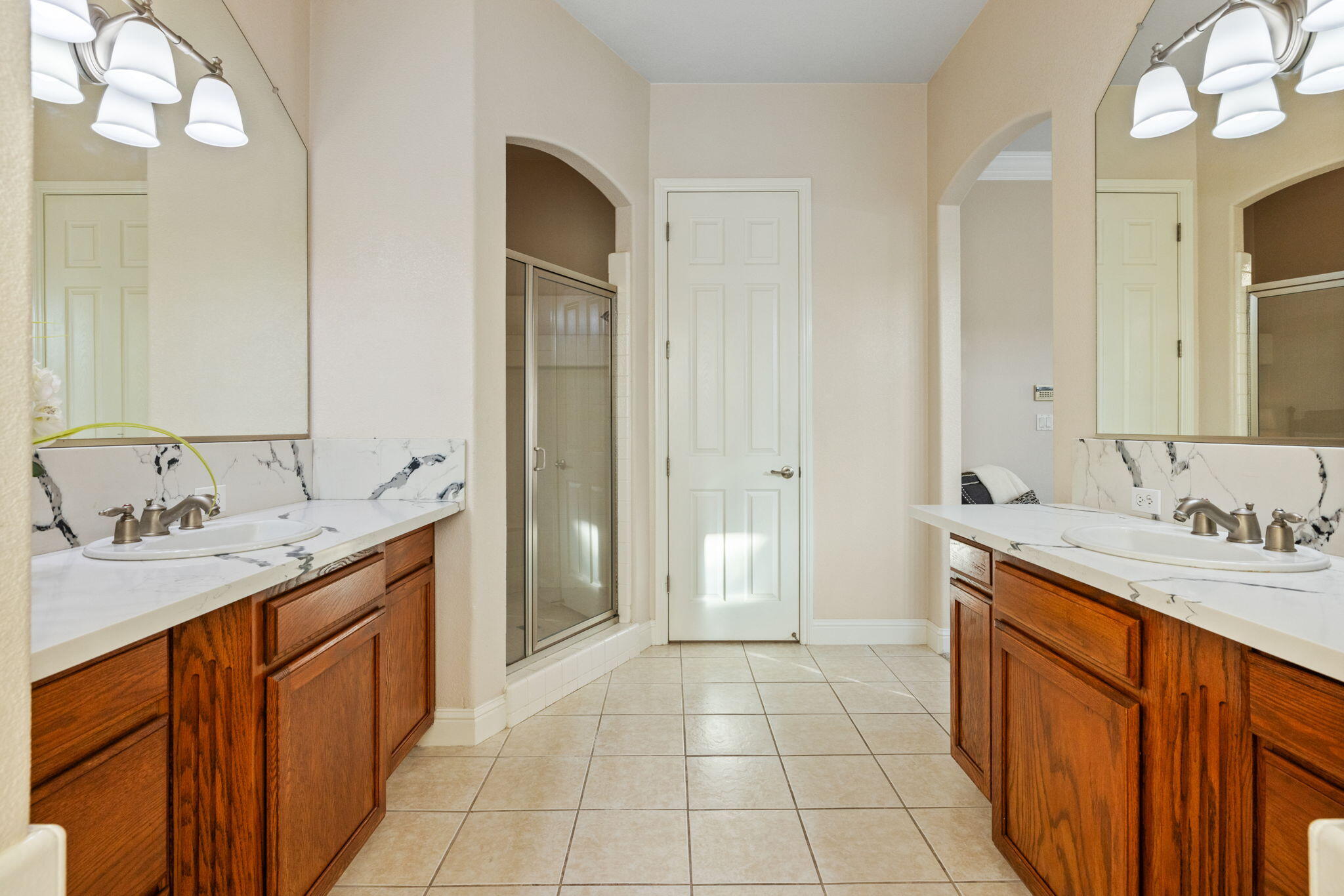 239 N Preston St, Visalia, CA 93291