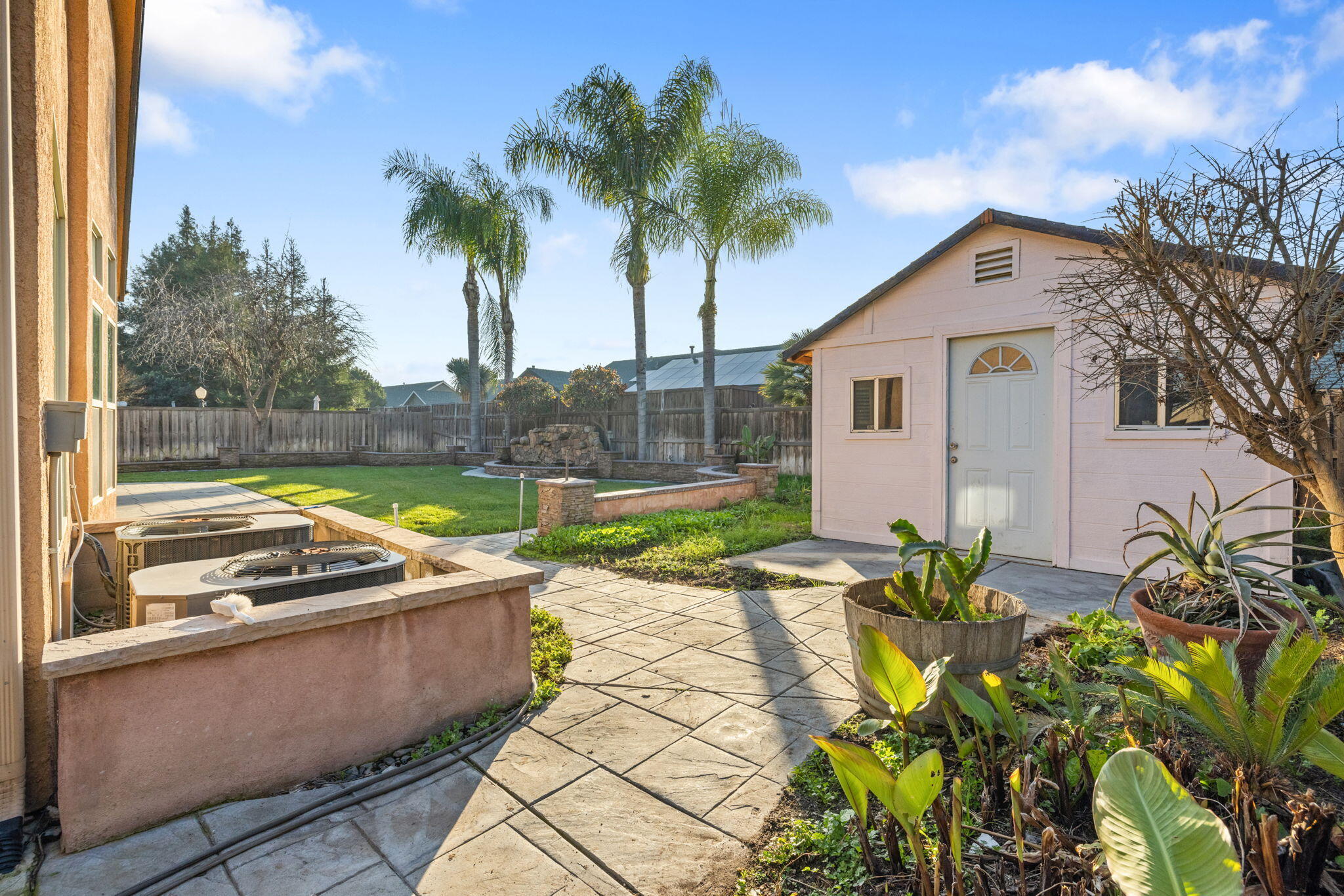 239 N Preston St, Visalia, CA 93291