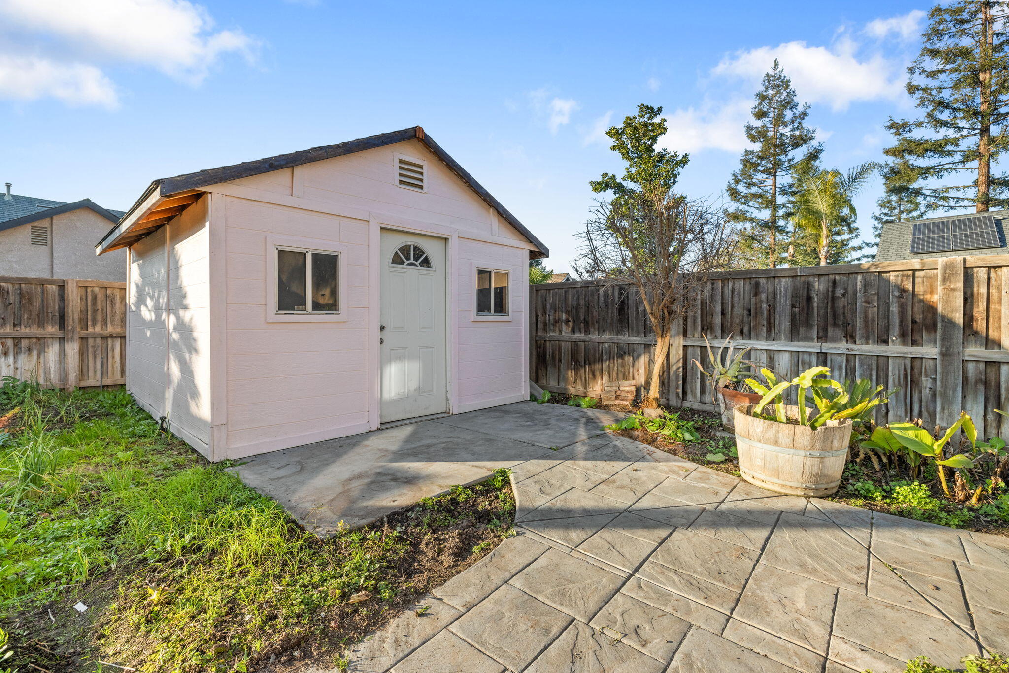 239 N Preston St, Visalia, CA 93291