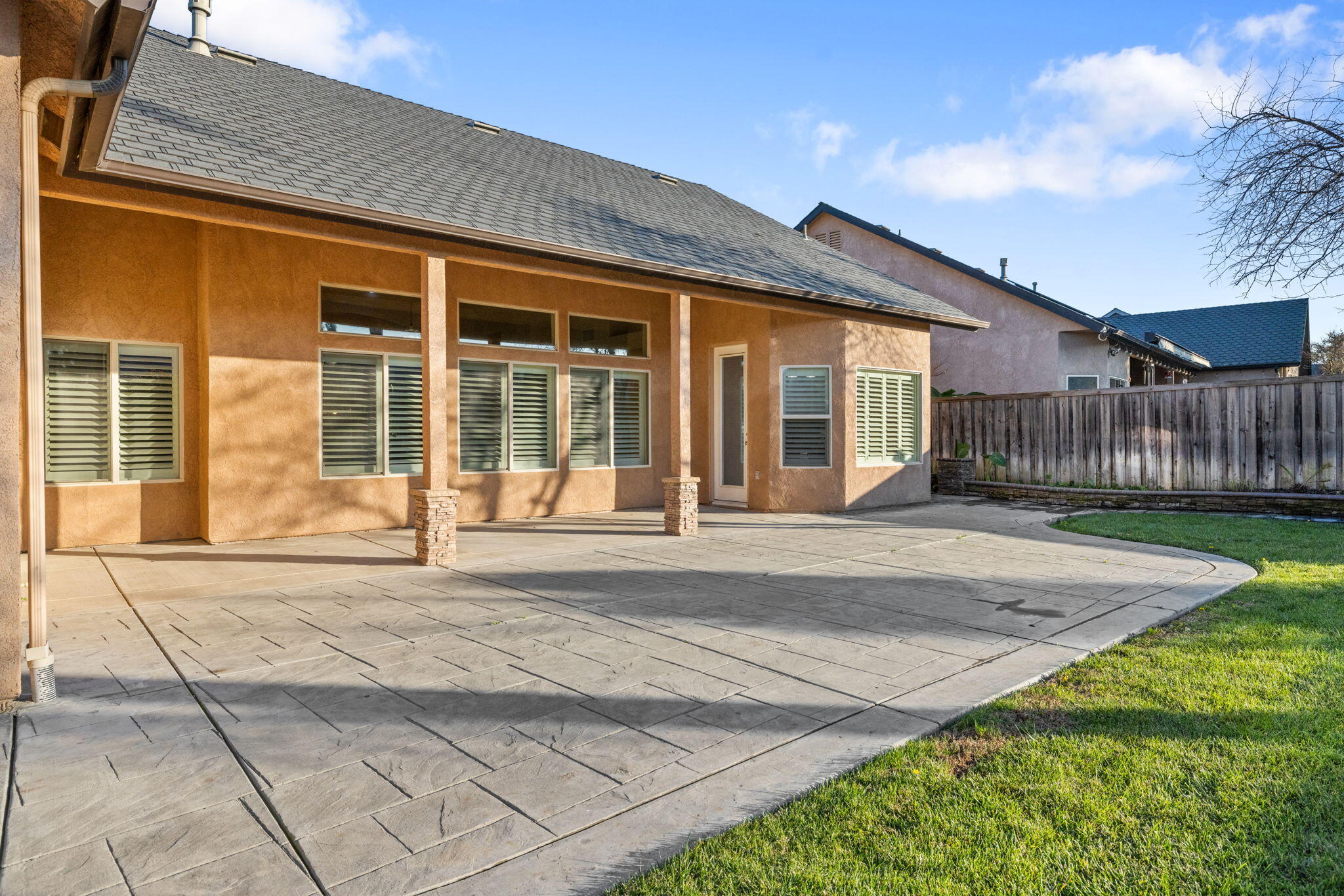 239 N Preston St, Visalia, CA 93291