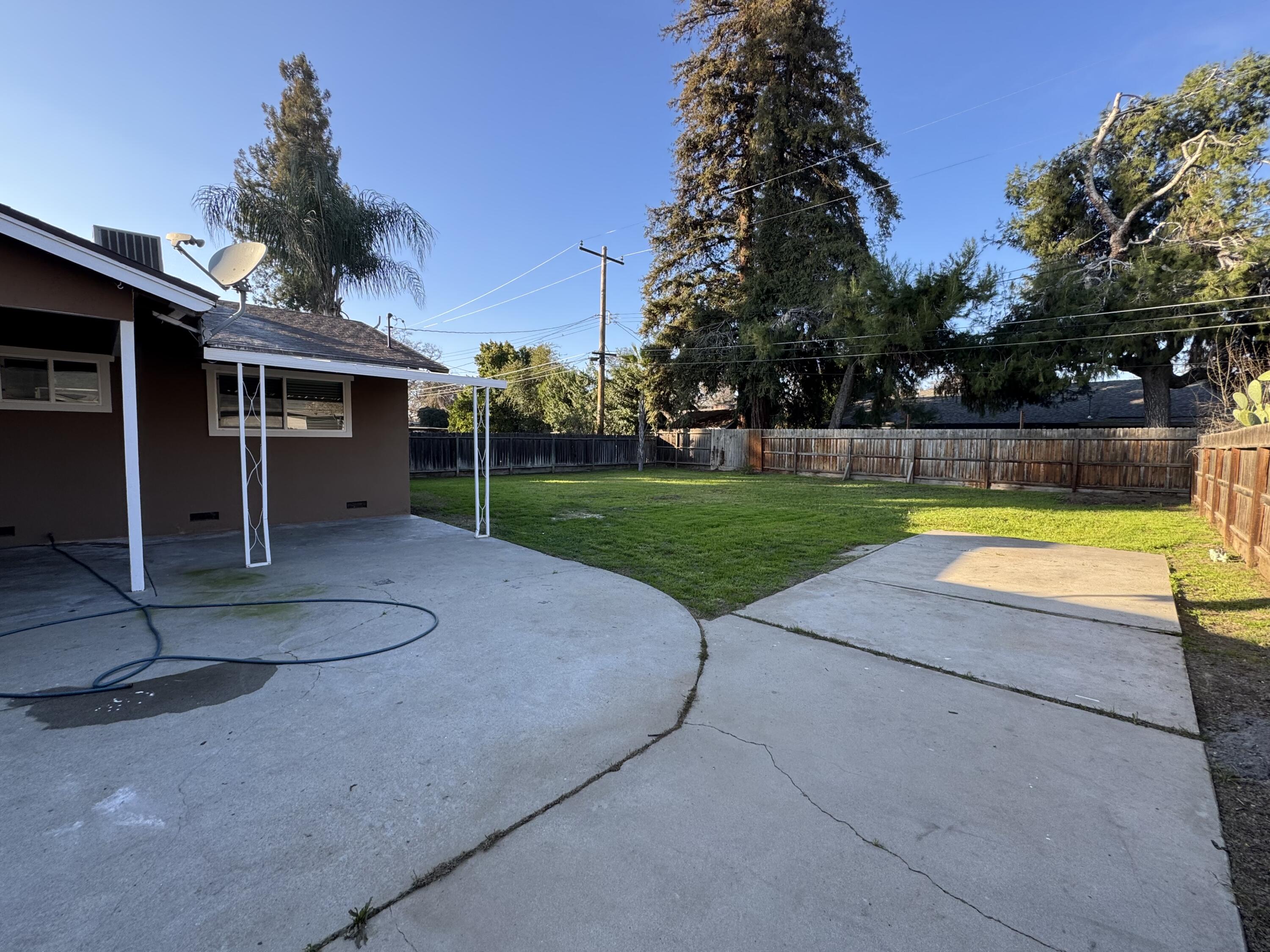 1502 W Tulare Ave, Visalia, CA 93277