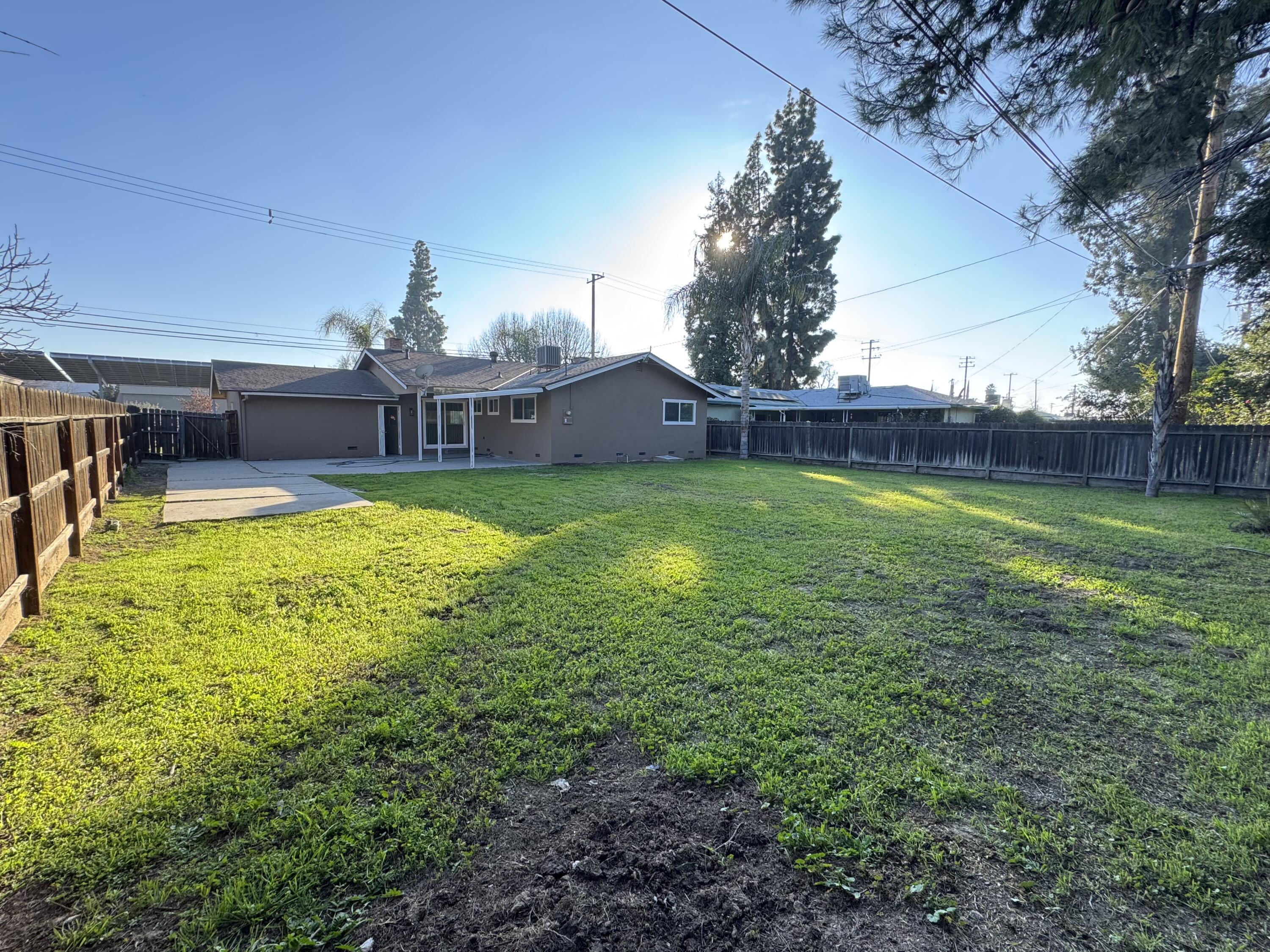 1502 W Tulare Ave, Visalia, CA 93277