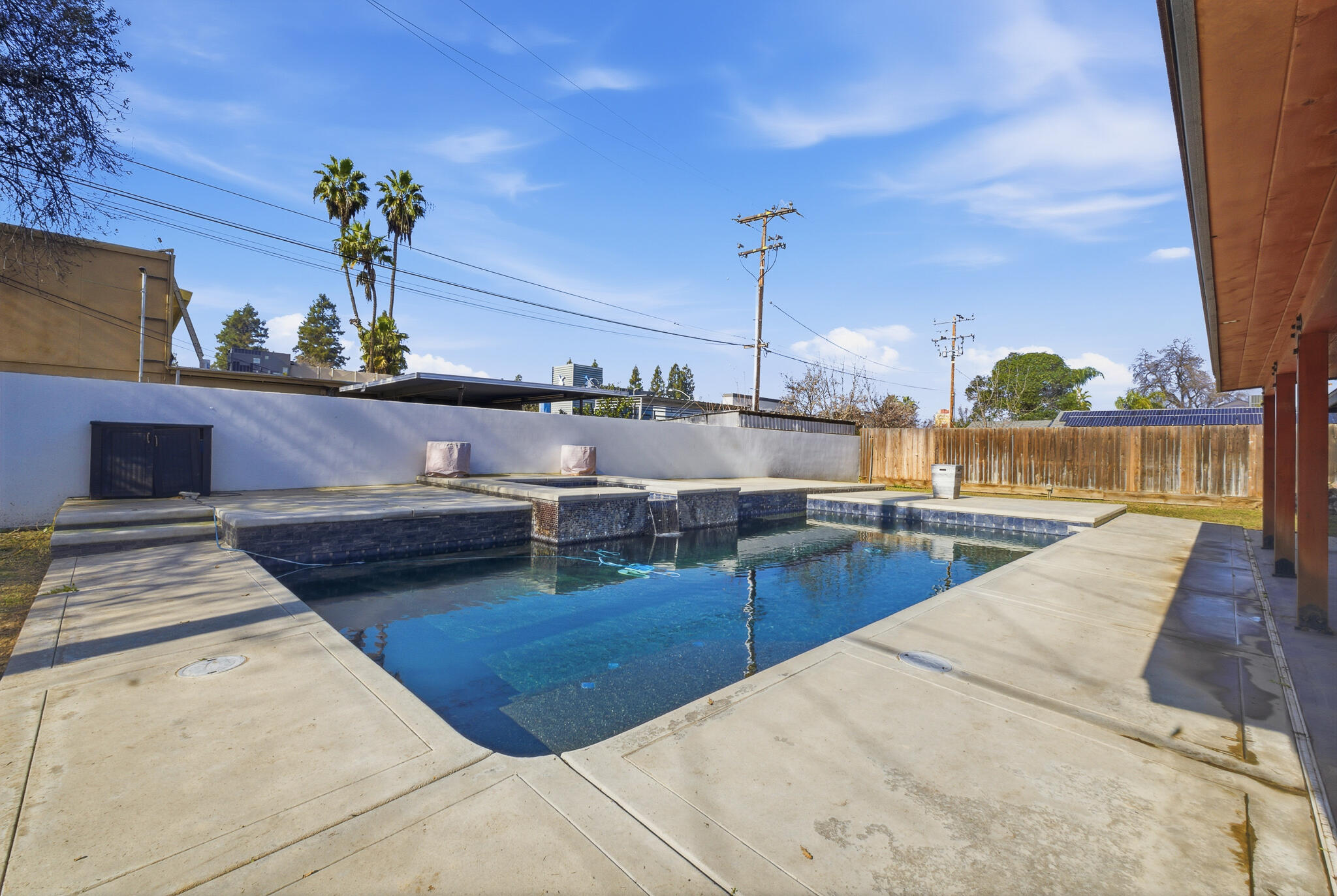 715 S Edwards Ct, Visalia, CA 93277