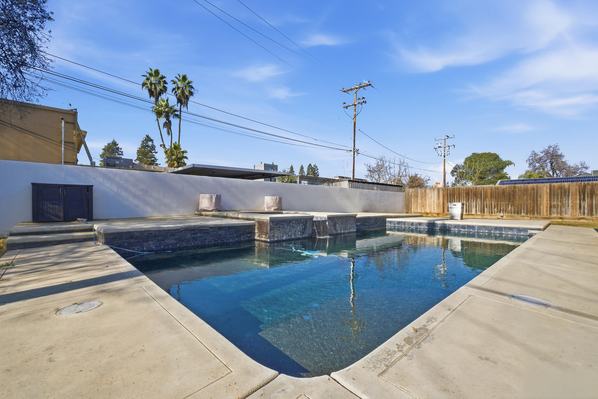 715 S Edwards Ct, Visalia, CA 93277