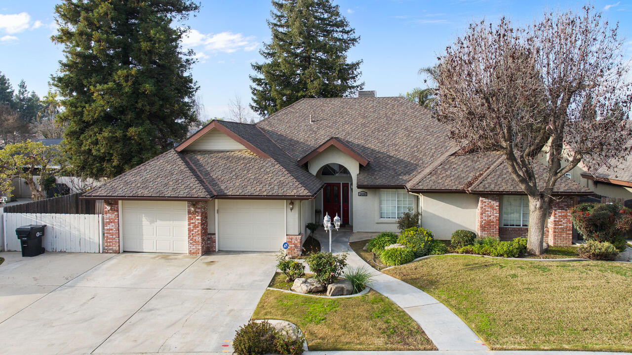 2438 W Kanai Ave, Porterville, CA 93257