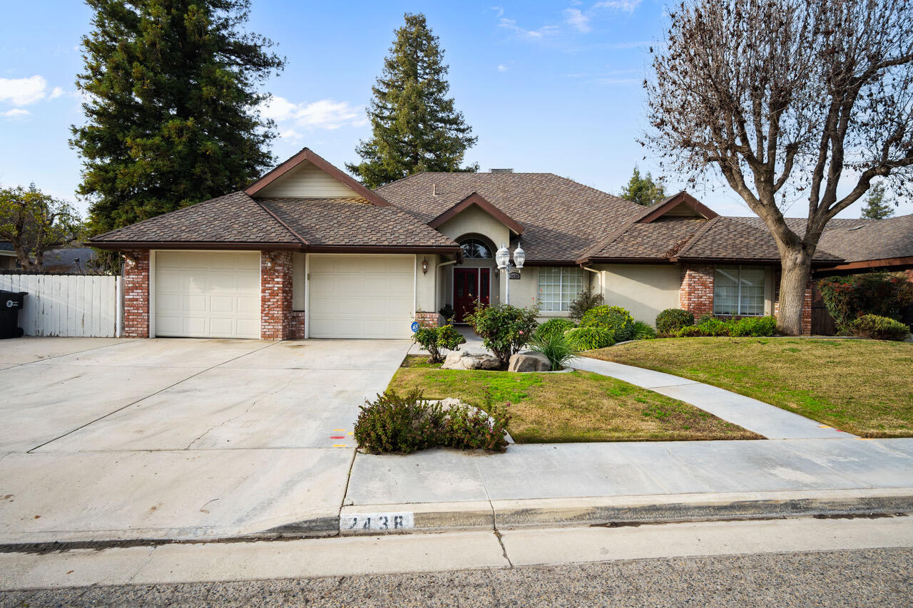 2438 W Kanai Ave, Porterville, CA 93257