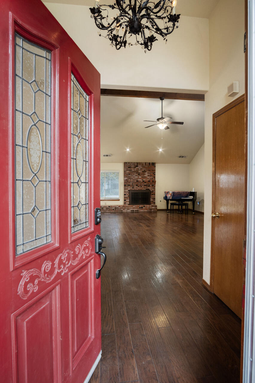 2438 W Kanai Ave, Porterville, CA 93257