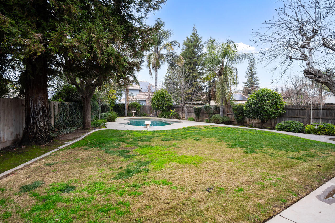 2438 W Kanai Ave, Porterville, CA 93257