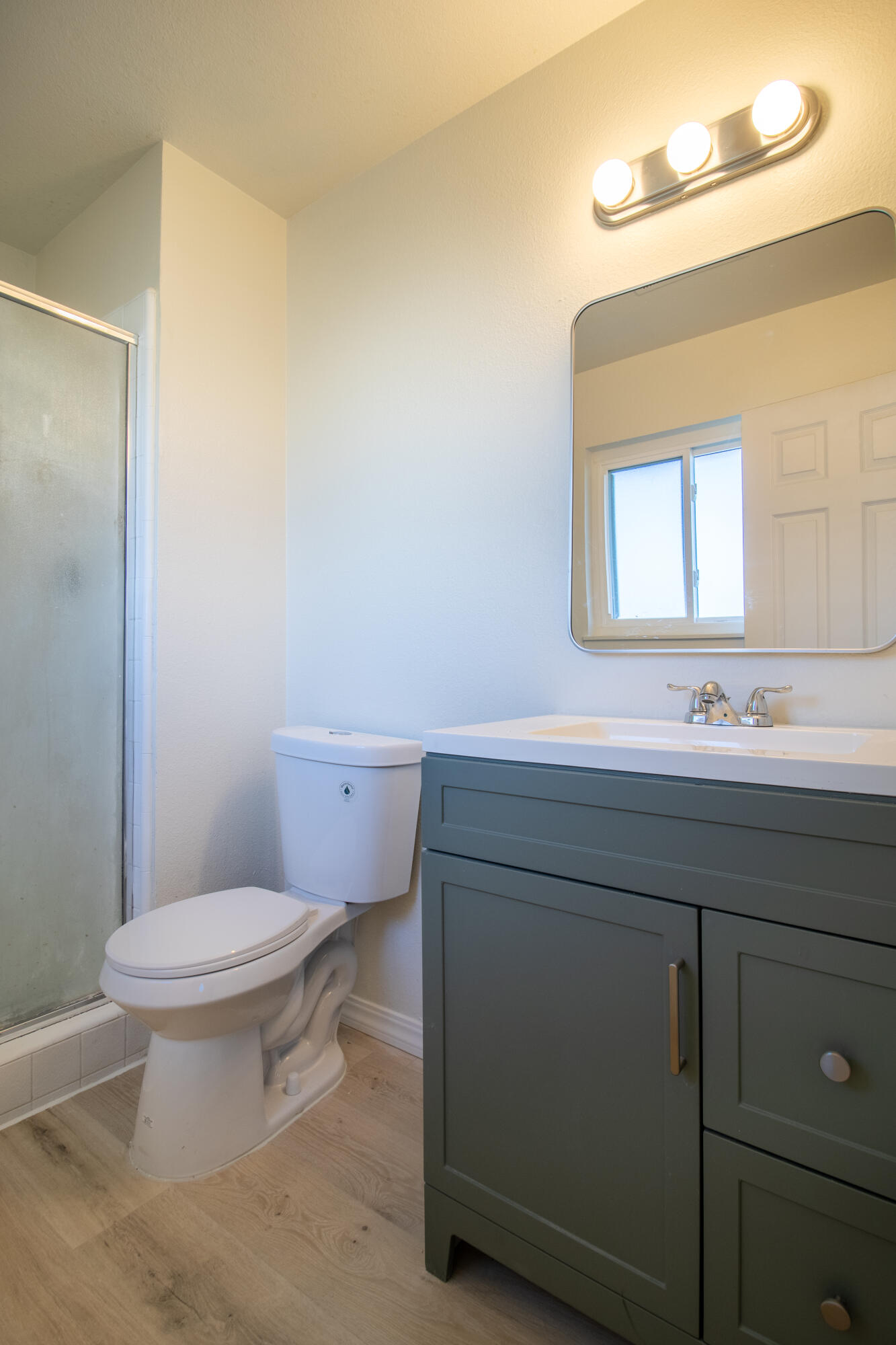 460 E Oak Ave, Porterville, CA 93257