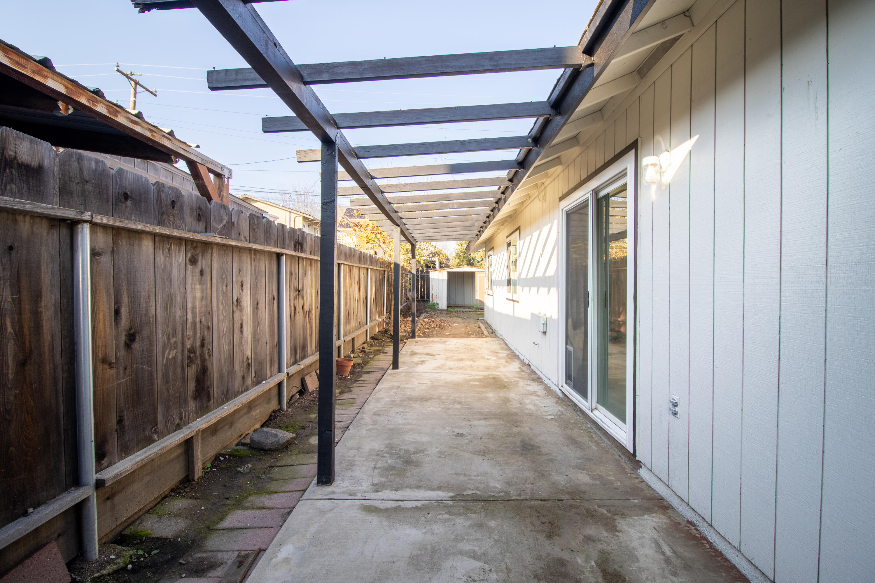 460 E Oak Ave, Porterville, CA 93257