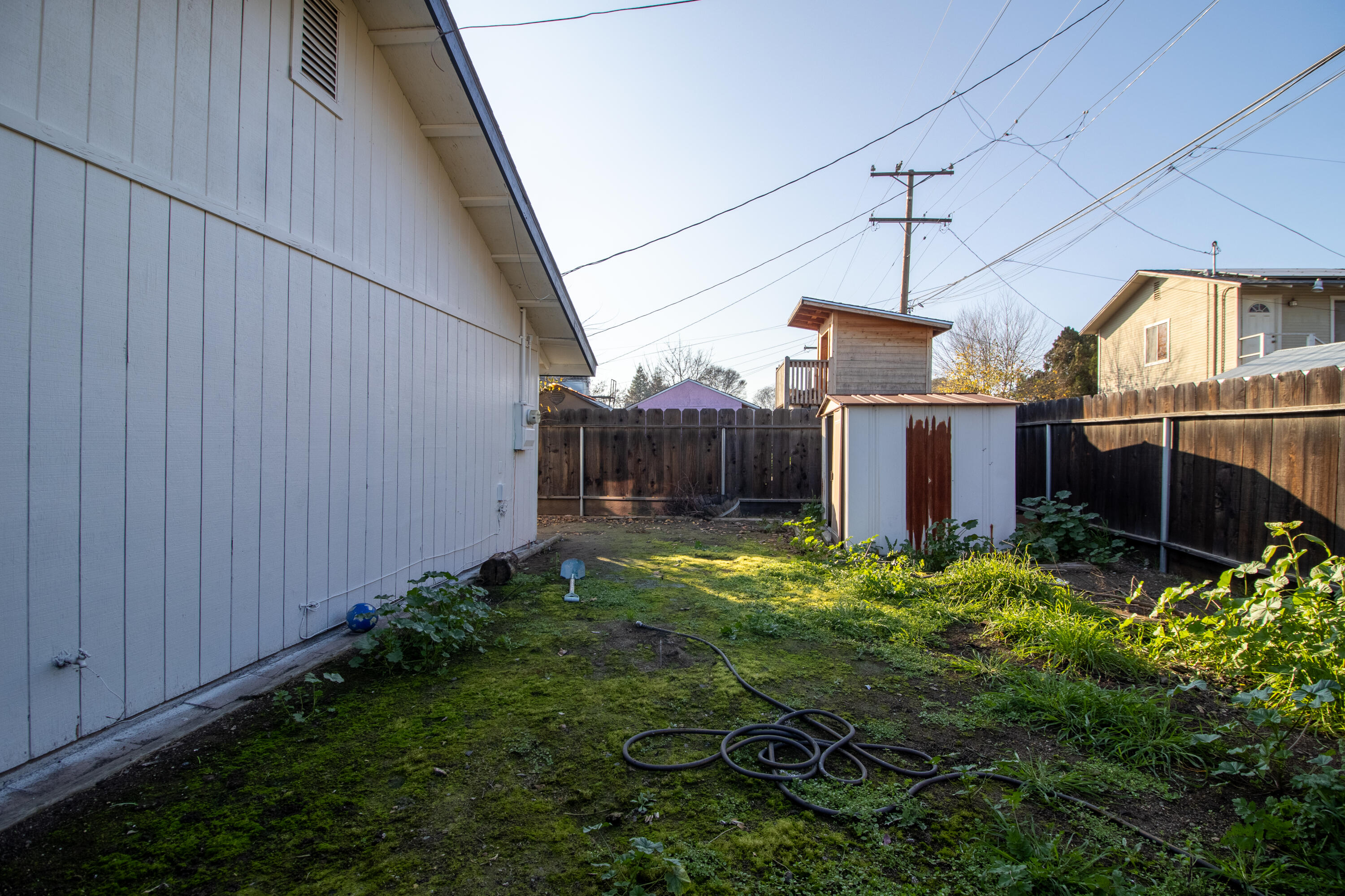 460 E Oak Ave, Porterville, CA 93257