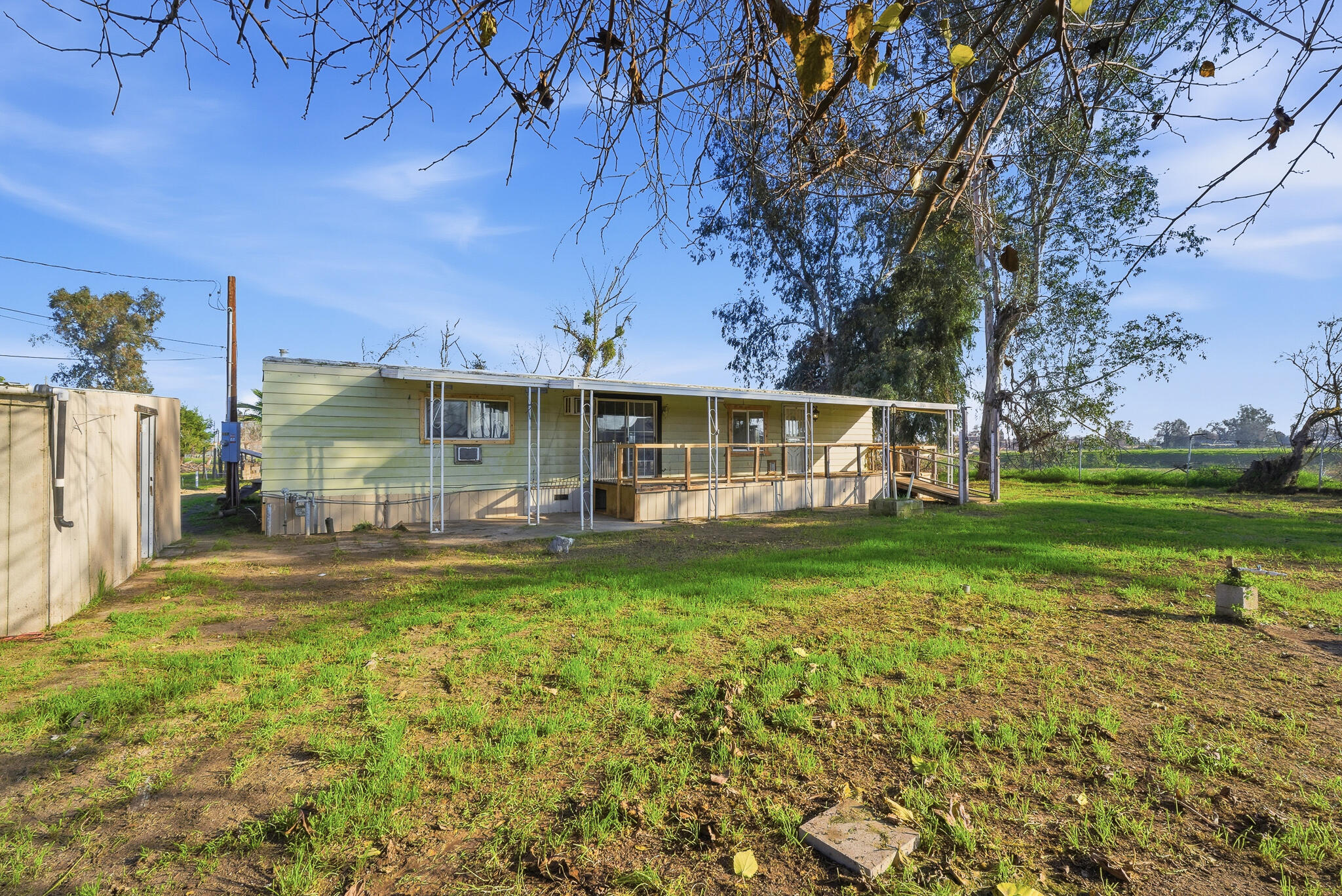 984 S Wisconsin St, Porterville, CA 93257