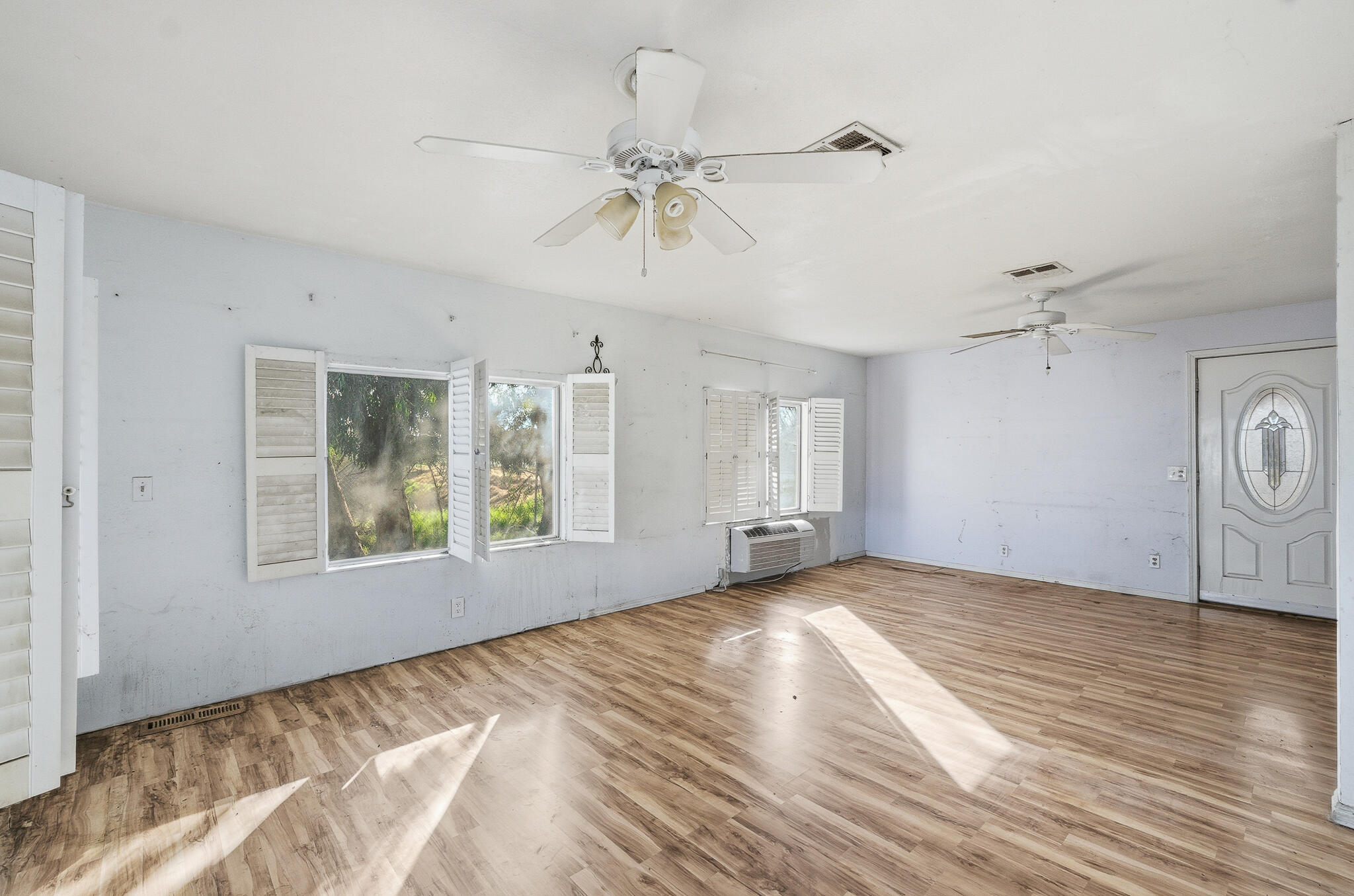 984 S Wisconsin St, Porterville, CA 93257