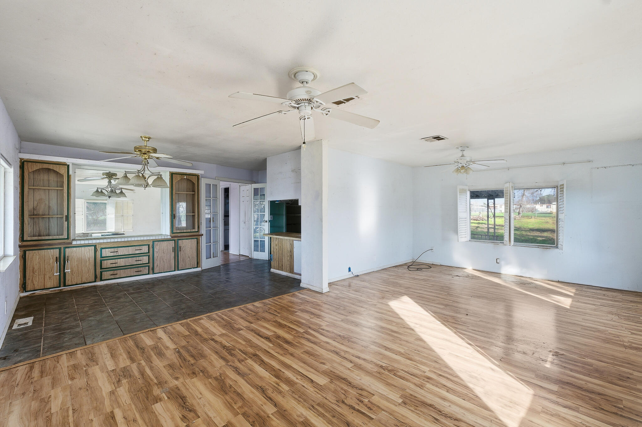 984 S Wisconsin St, Porterville, CA 93257