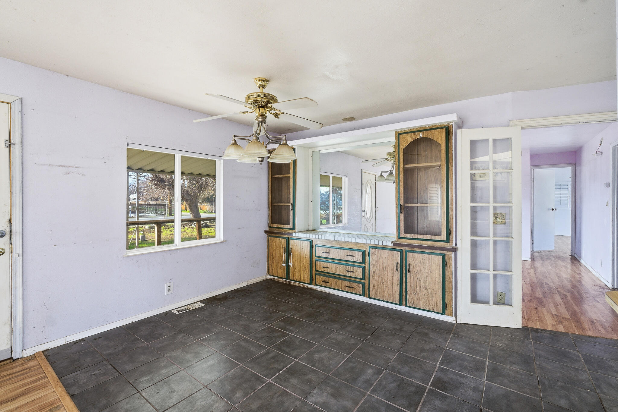 984 S Wisconsin St, Porterville, CA 93257