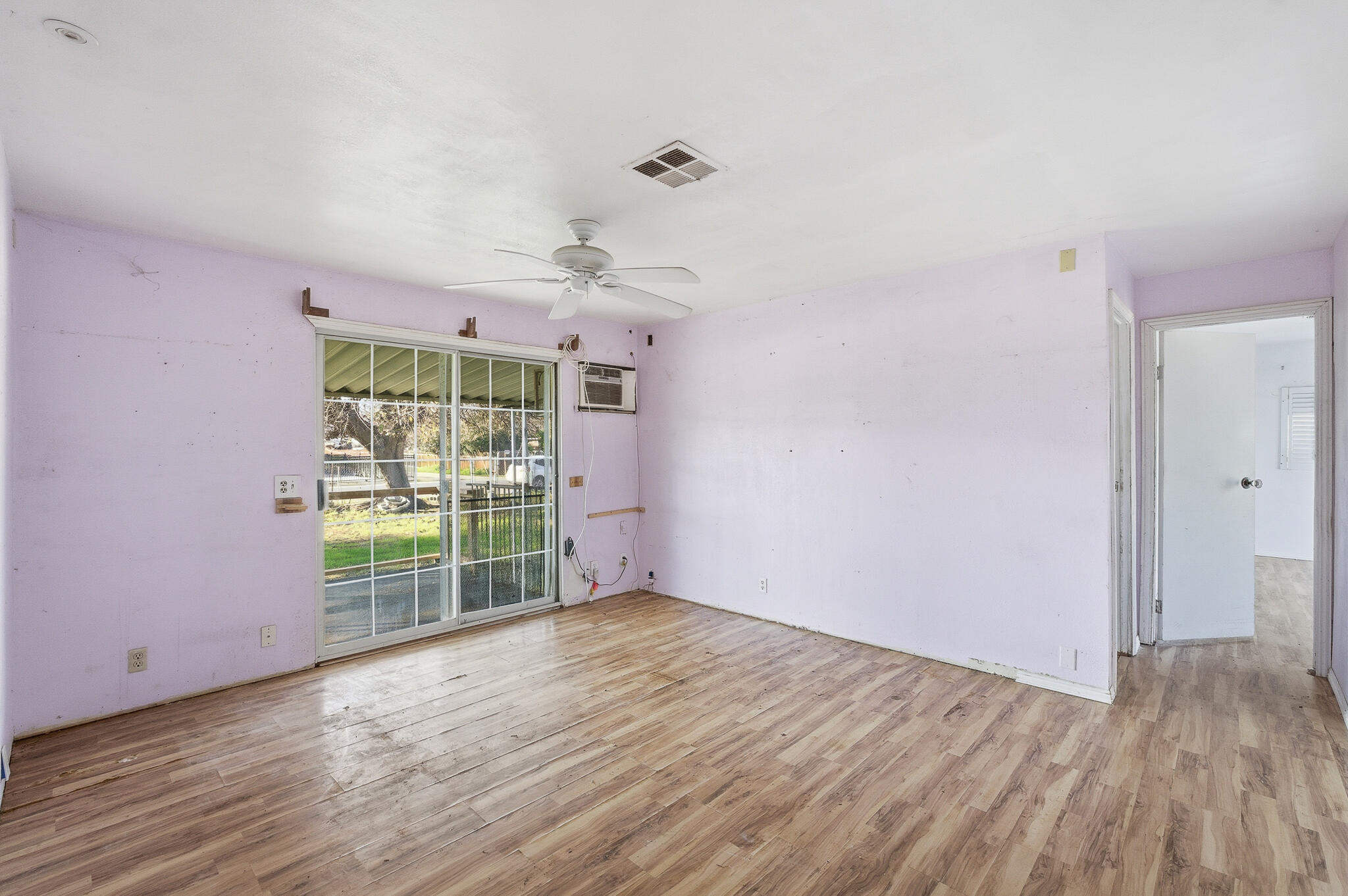 984 S Wisconsin St, Porterville, CA 93257