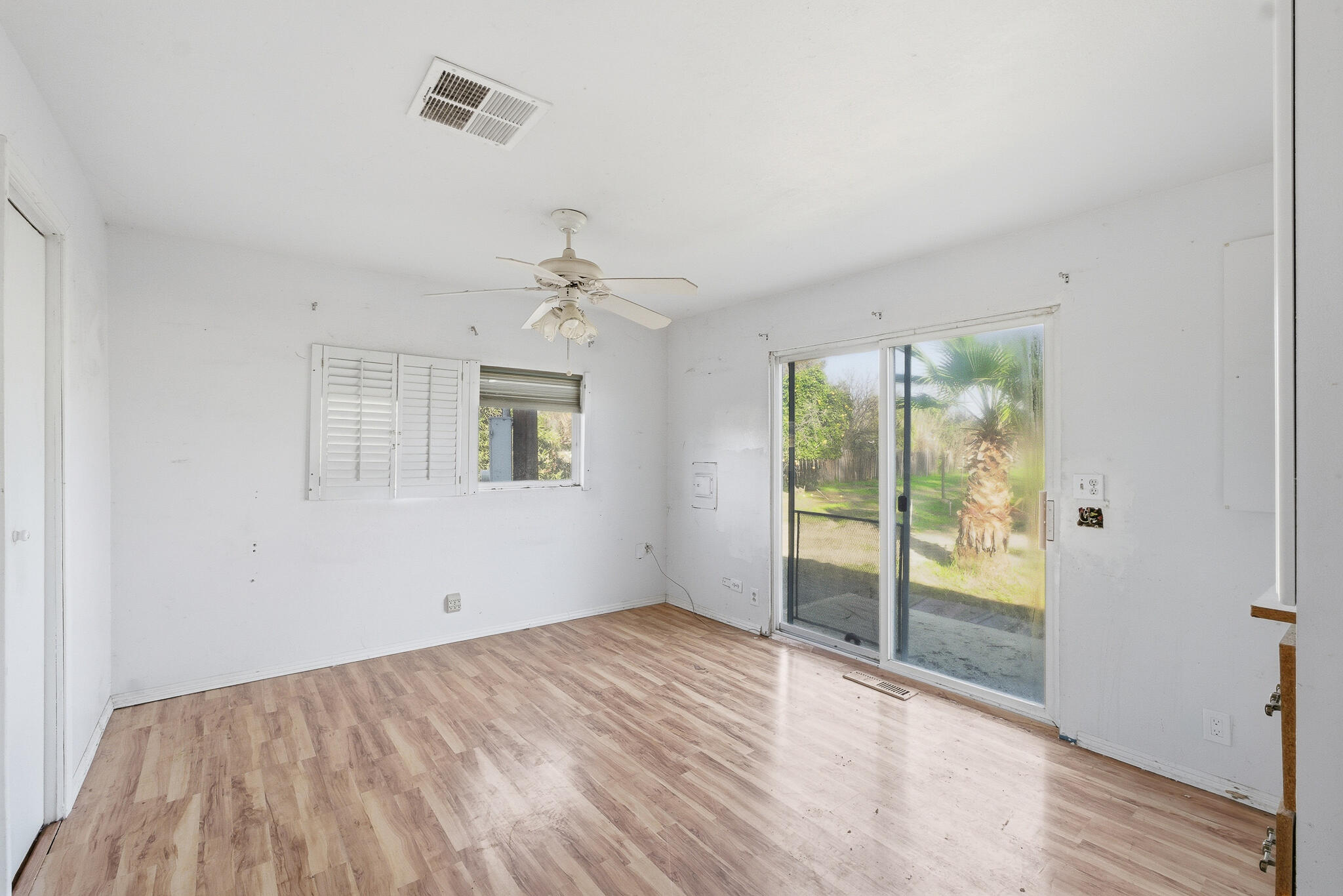 984 S Wisconsin St, Porterville, CA 93257