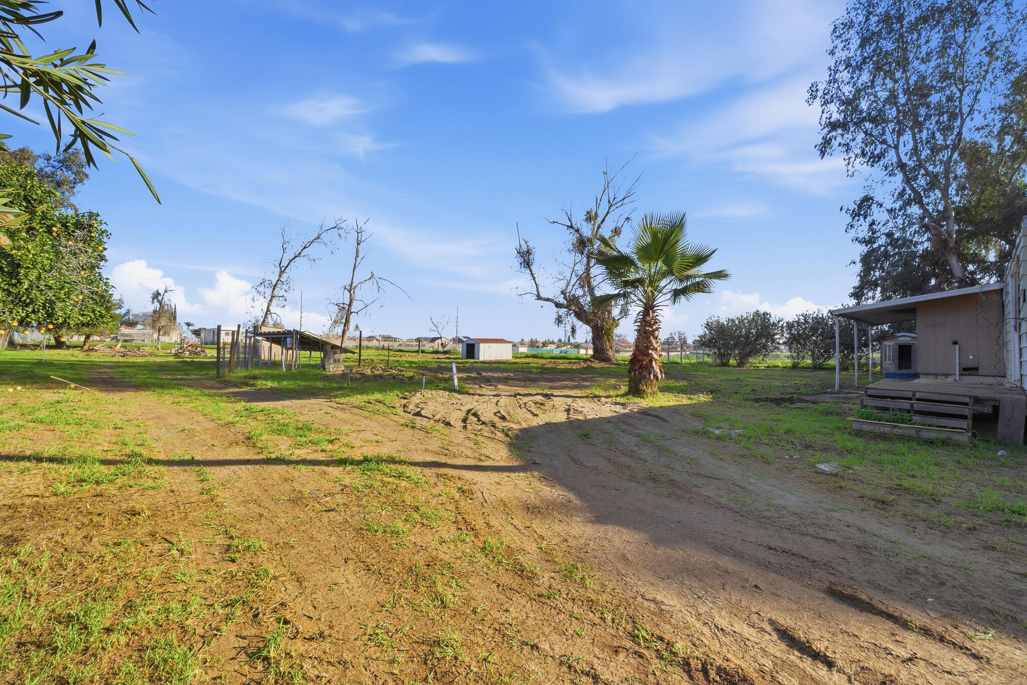 984 S Wisconsin St, Porterville, CA 93257