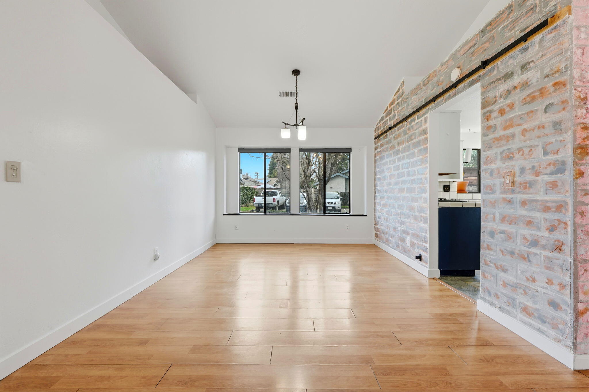 1804 E Vine Ave, Visalia, CA 93292