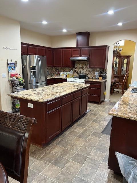 3242 W W Oakridge Ave, Visalia, CA 93291