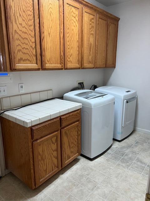 3242 W W Oakridge Ave, Visalia, CA 93291