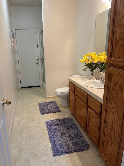 3242 W W Oakridge Ave, Visalia, CA 93291